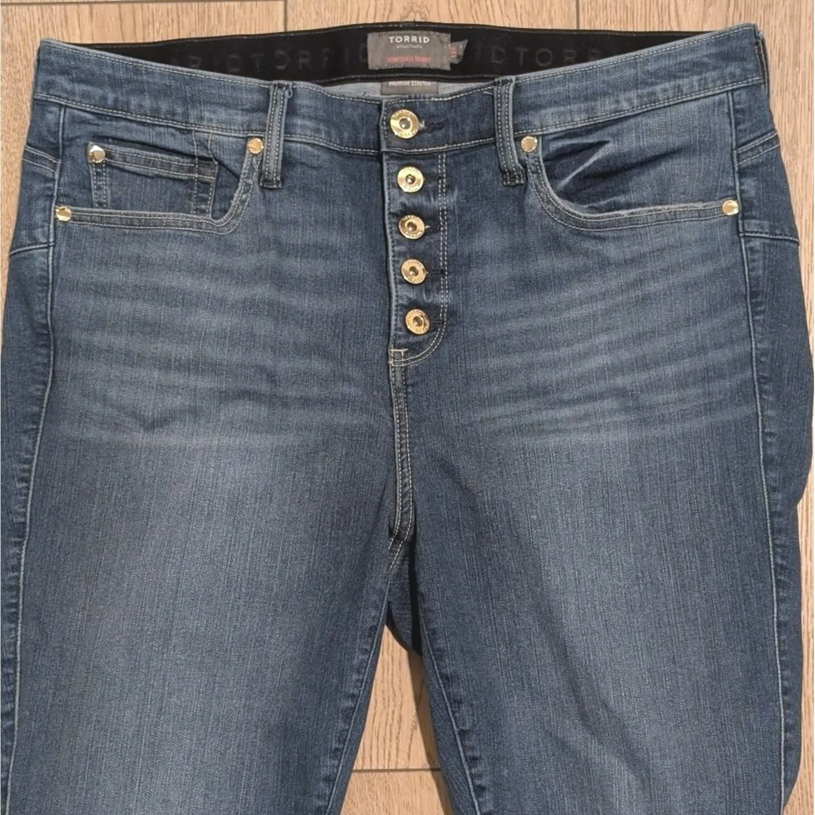 Torrid  Jeans Plus Size 18 Bombshell Skinny  Stretchy Button fly Premium Denim - Image 2