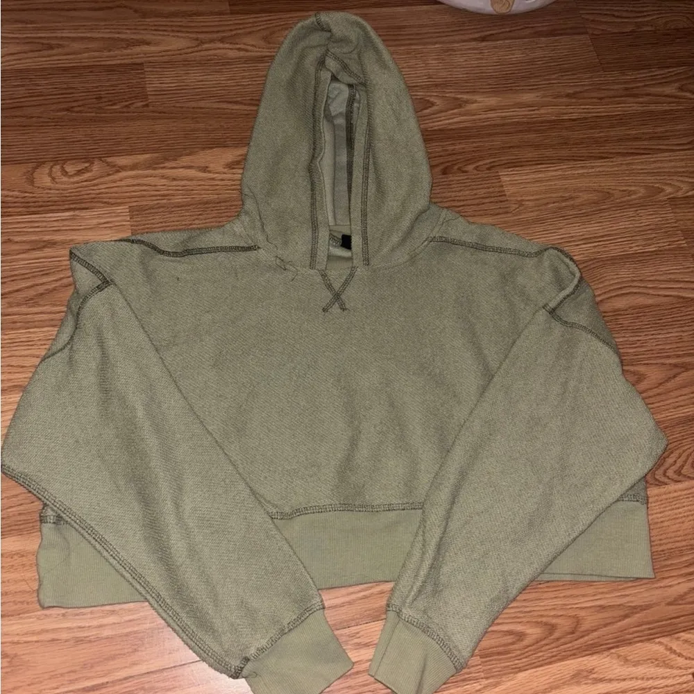 Out From Under By Urban Outfitters Cropped Hoodie Size Large - Image 2