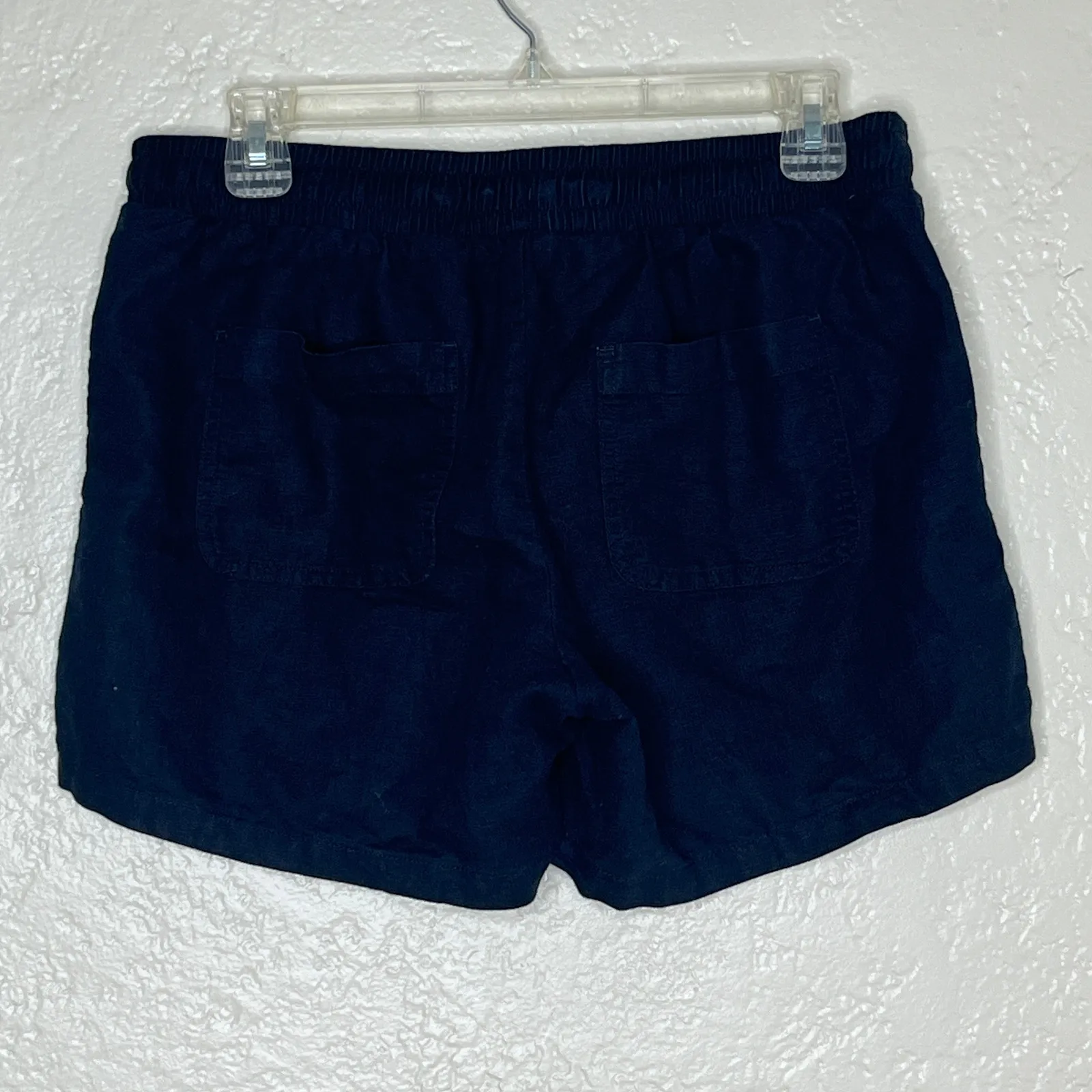 Amazon Essentials Women’s Black 5" Linen Blend Drawstring Shorts Size Small - Image 3