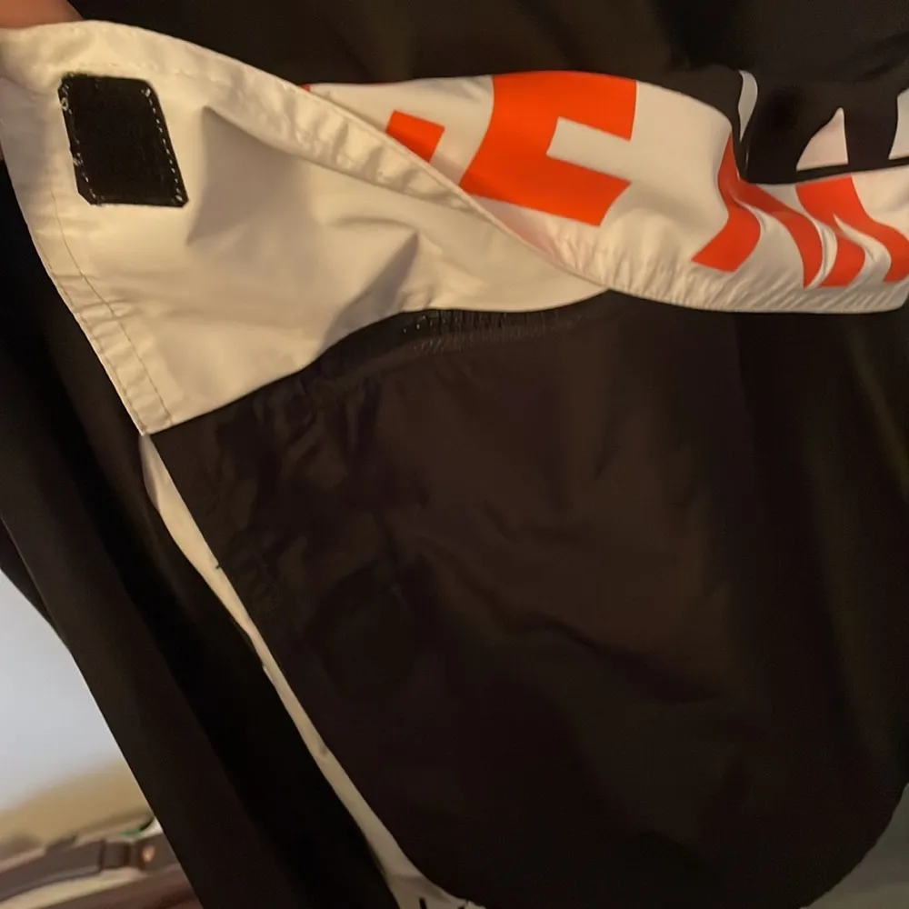 Coolest Velcro Black PE Nation Windbreaker Size M - Image 7