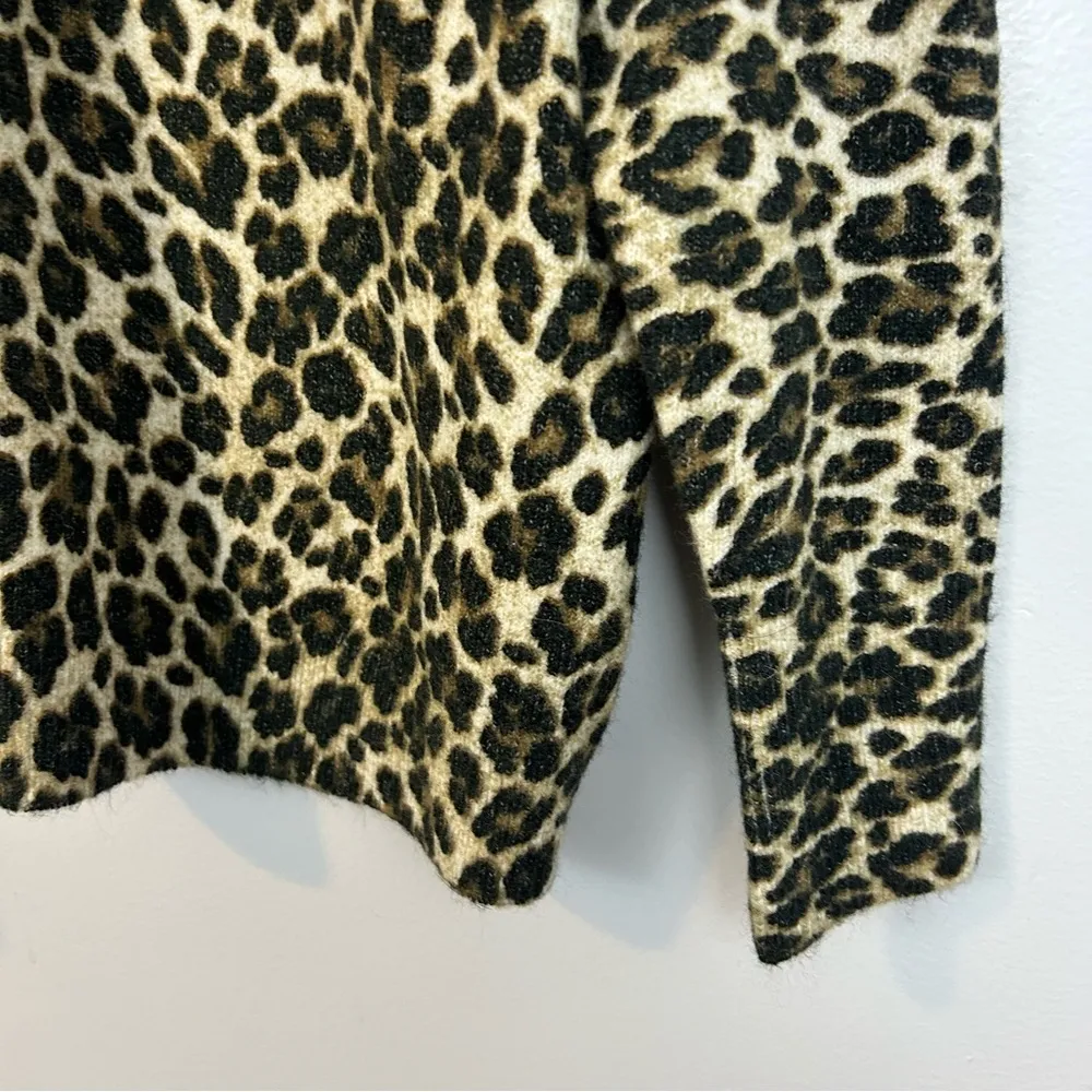 NWT CeCe Leopard Animal Print Pullover Crewneck Sweater Size Small - Image 9