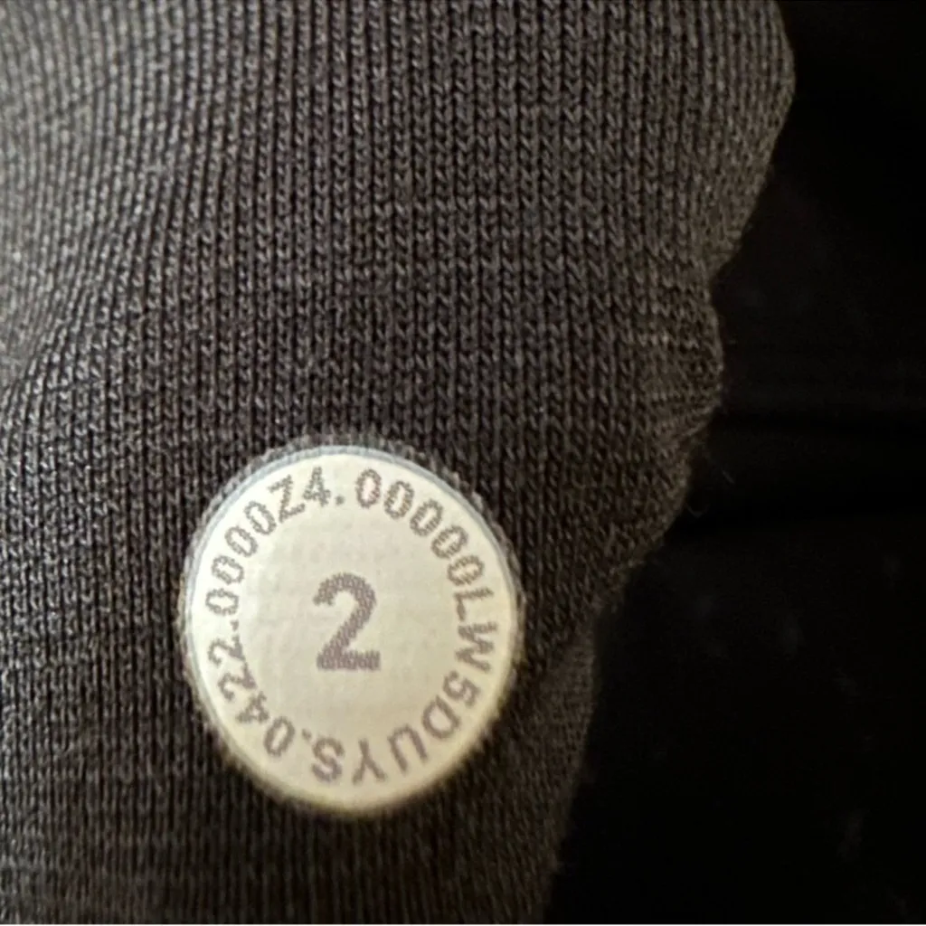 LuLuLemon Align High-Rise Gradient Geo Emboss Black Leggings - Image 4