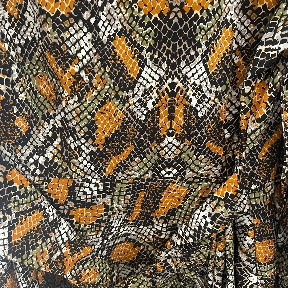 PRETTYLITTLETHING GREEN SNAKE PRINT LONG SLEEVE DRESS sz:12 - Image 5