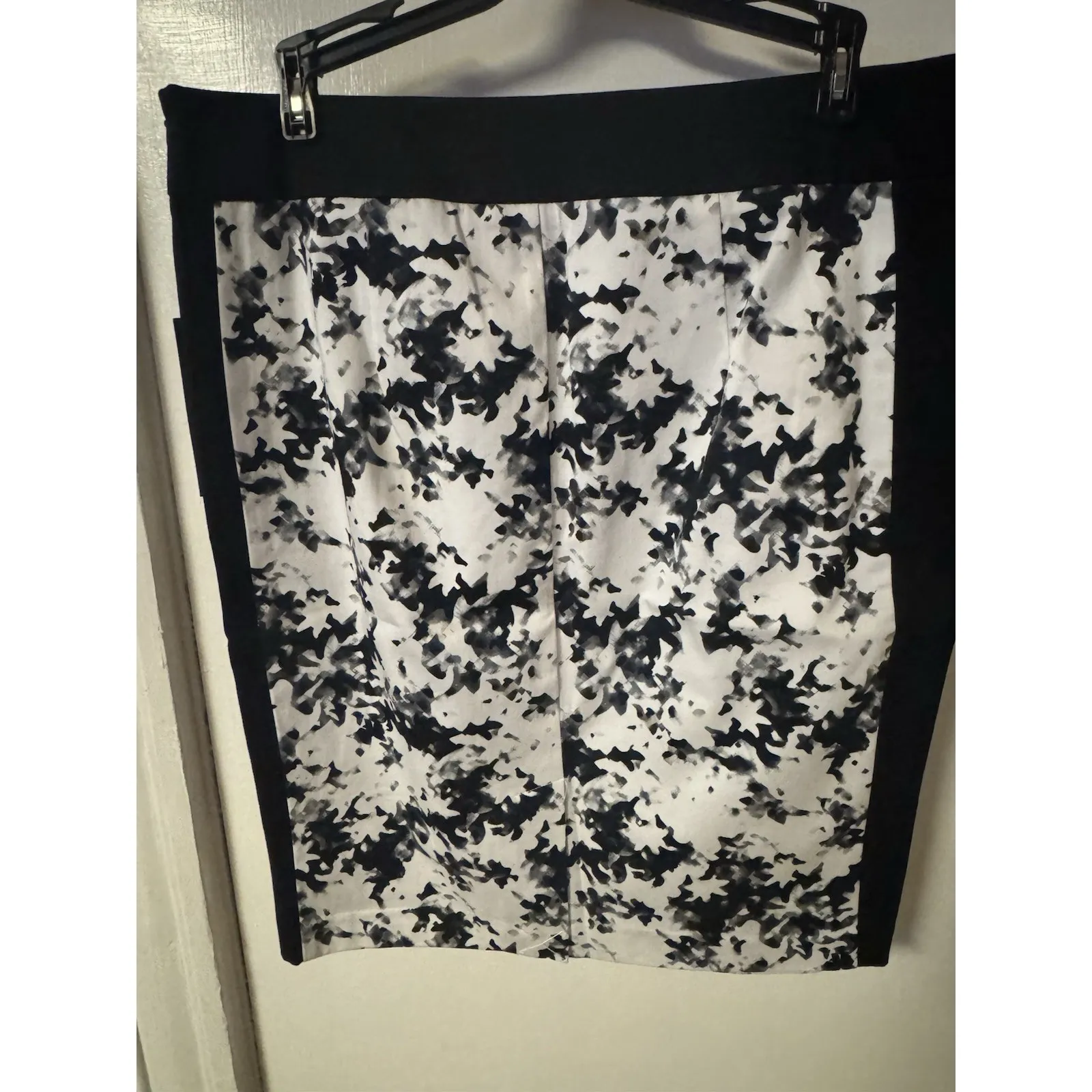 Apt. 9 Women's Black and White Marbled A-line skirt Black Trim NWT $44 Size 10 - Image 7