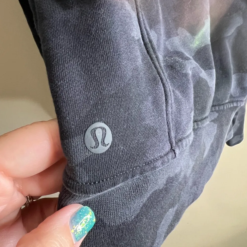 Lululemon Scuba Crew Incognito Camo Multi Grey Size 4 - Image 13