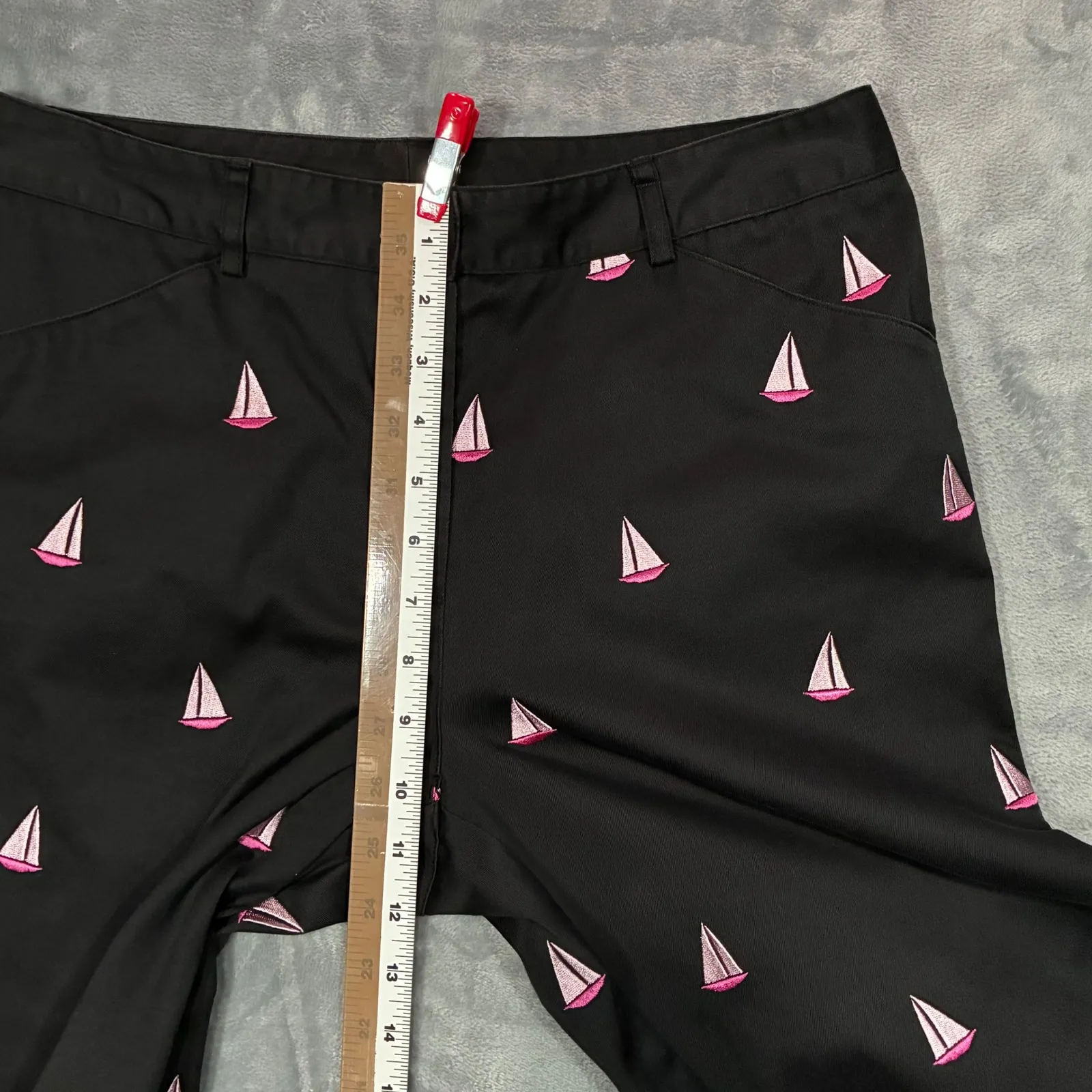 Lilly Pulitzer Women's Black Sailboat Print Capri Pants Size 8 - Image 8