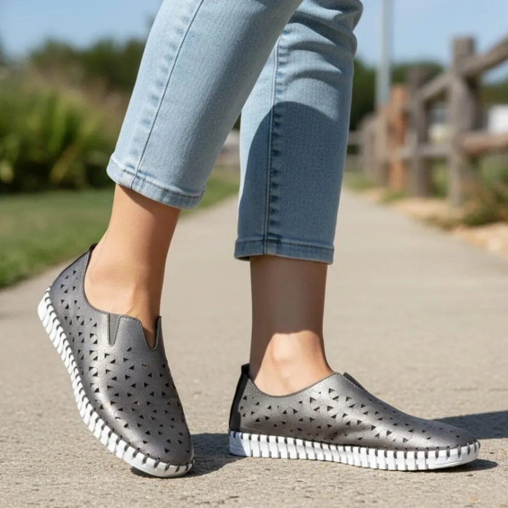 ERIC MICHAEL Bronze Laser Cut Slip On Leather White Sole Espadrille Shoes 38/7.5 - Image 1