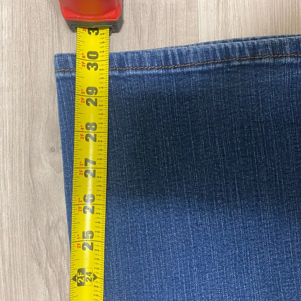 Levi 512 Perfectly Shaping Bootcut Jeans - 18W Medium - Image 10