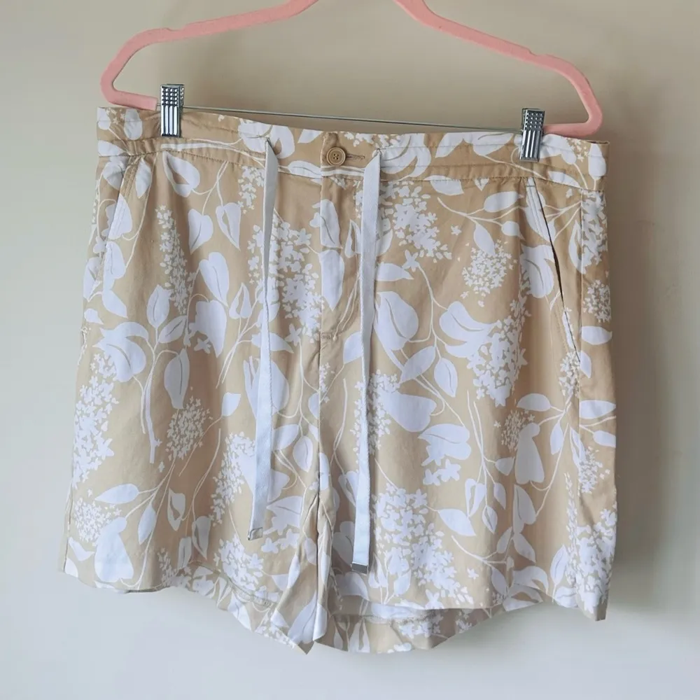 United Colors of Benetton Floral Print Shorts - Size XL - Image 3