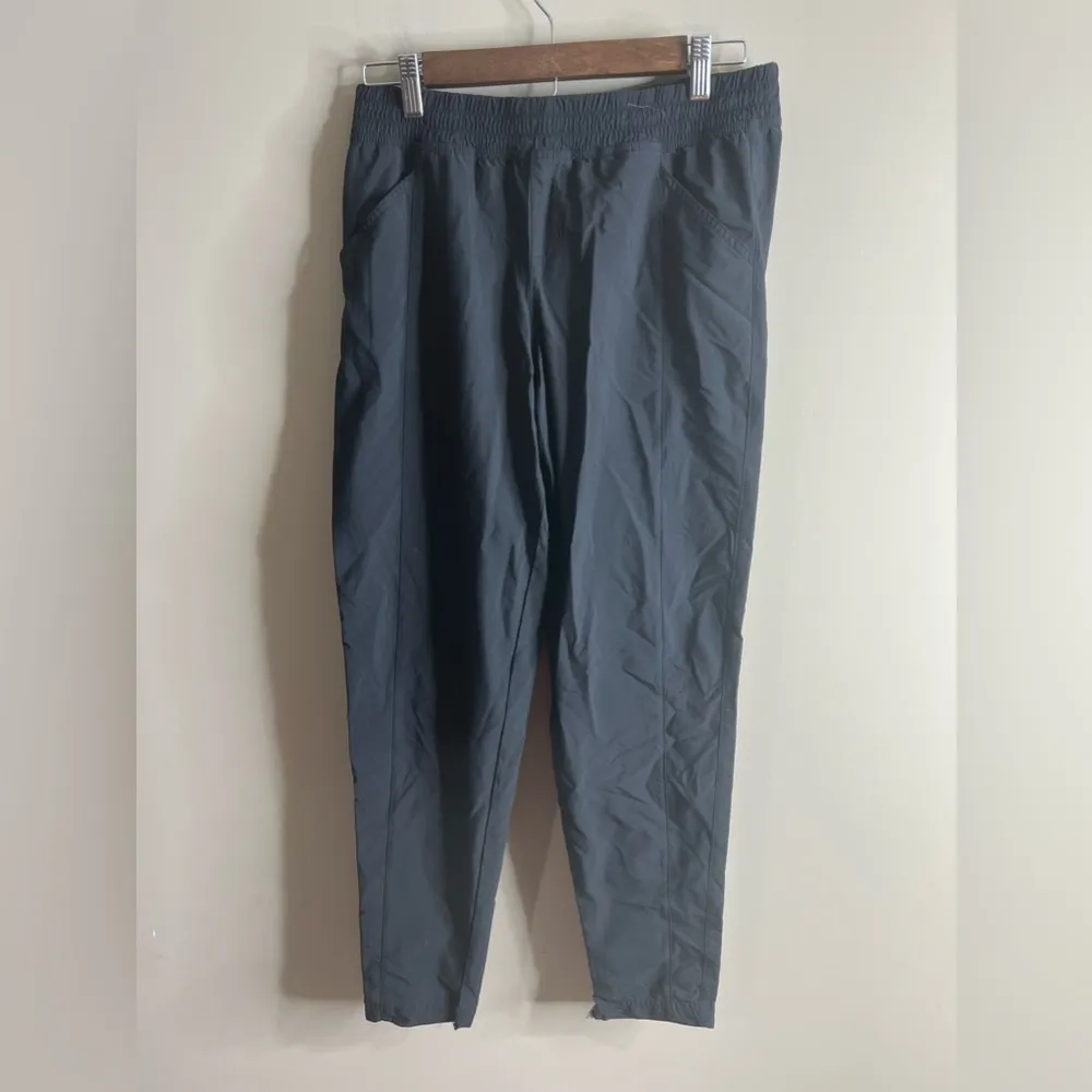 North face black pants size 8 - Image 4