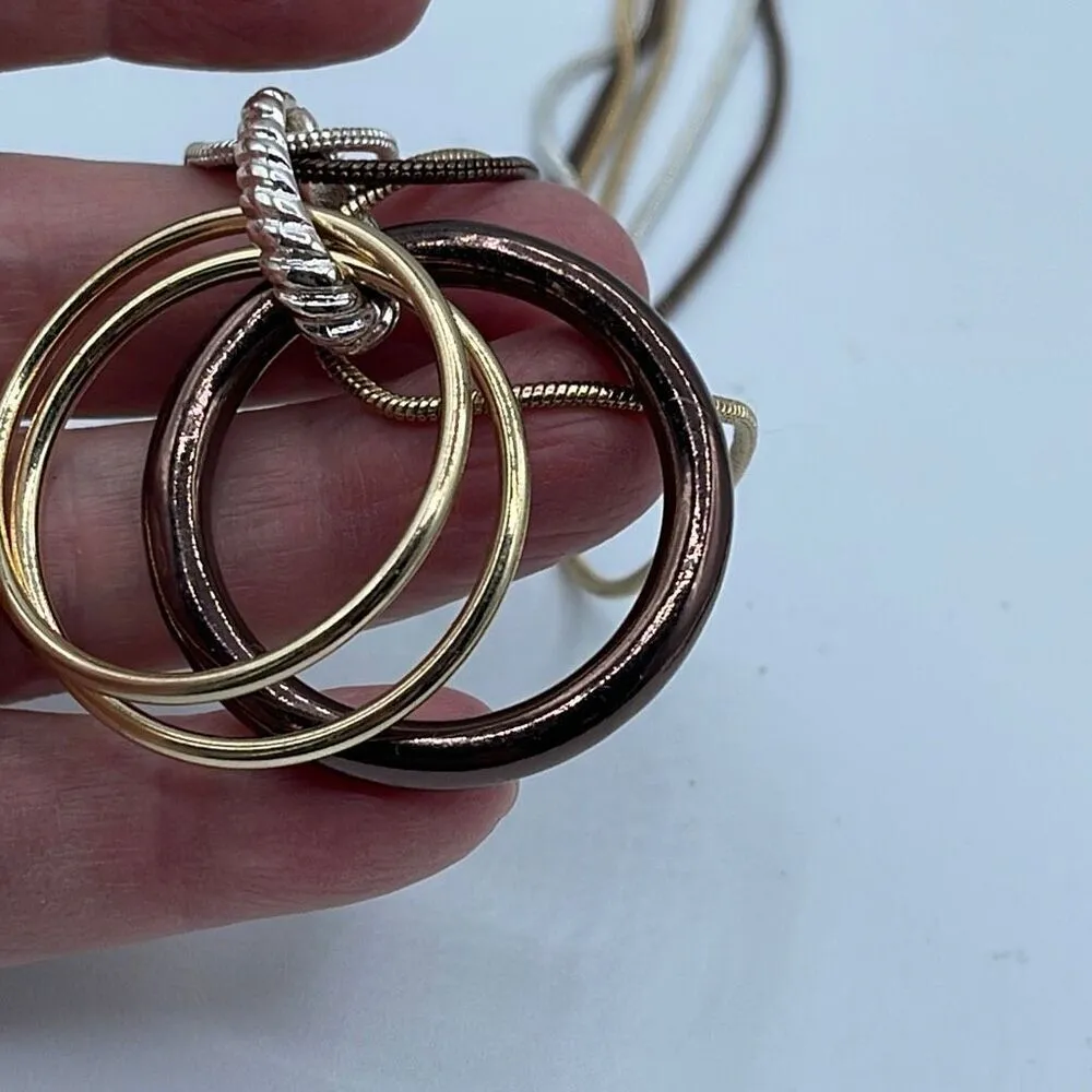 Triple strand mixed metals chains rings pendant necklace - Image 3