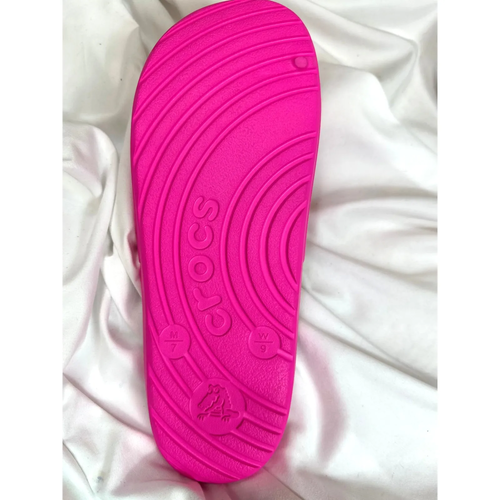 Crocs Unisex Slide Sandals Vivid Pink 10 - Image 10