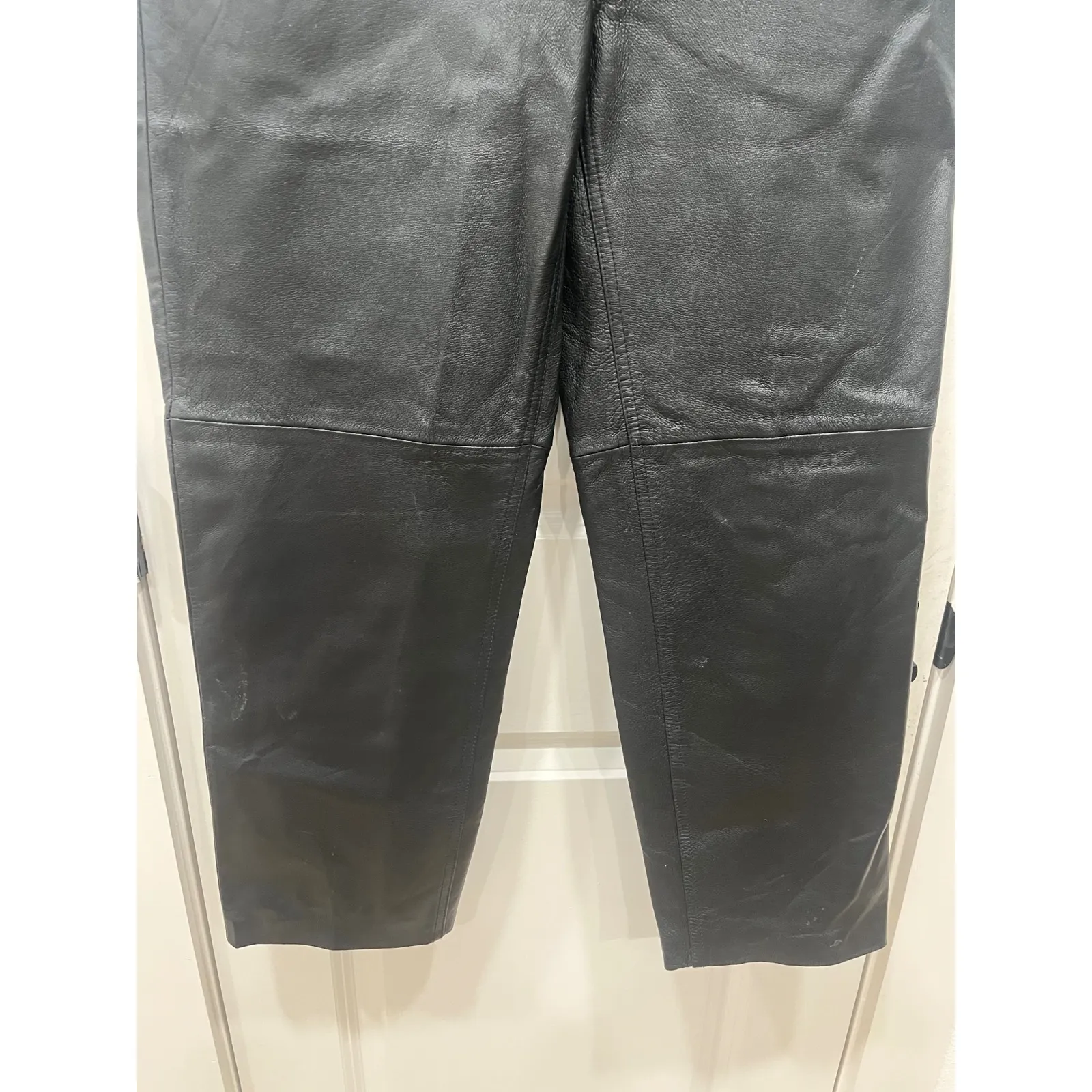 Jeanology Collection Newport News Black Leather Pants Size 10P - Image 10