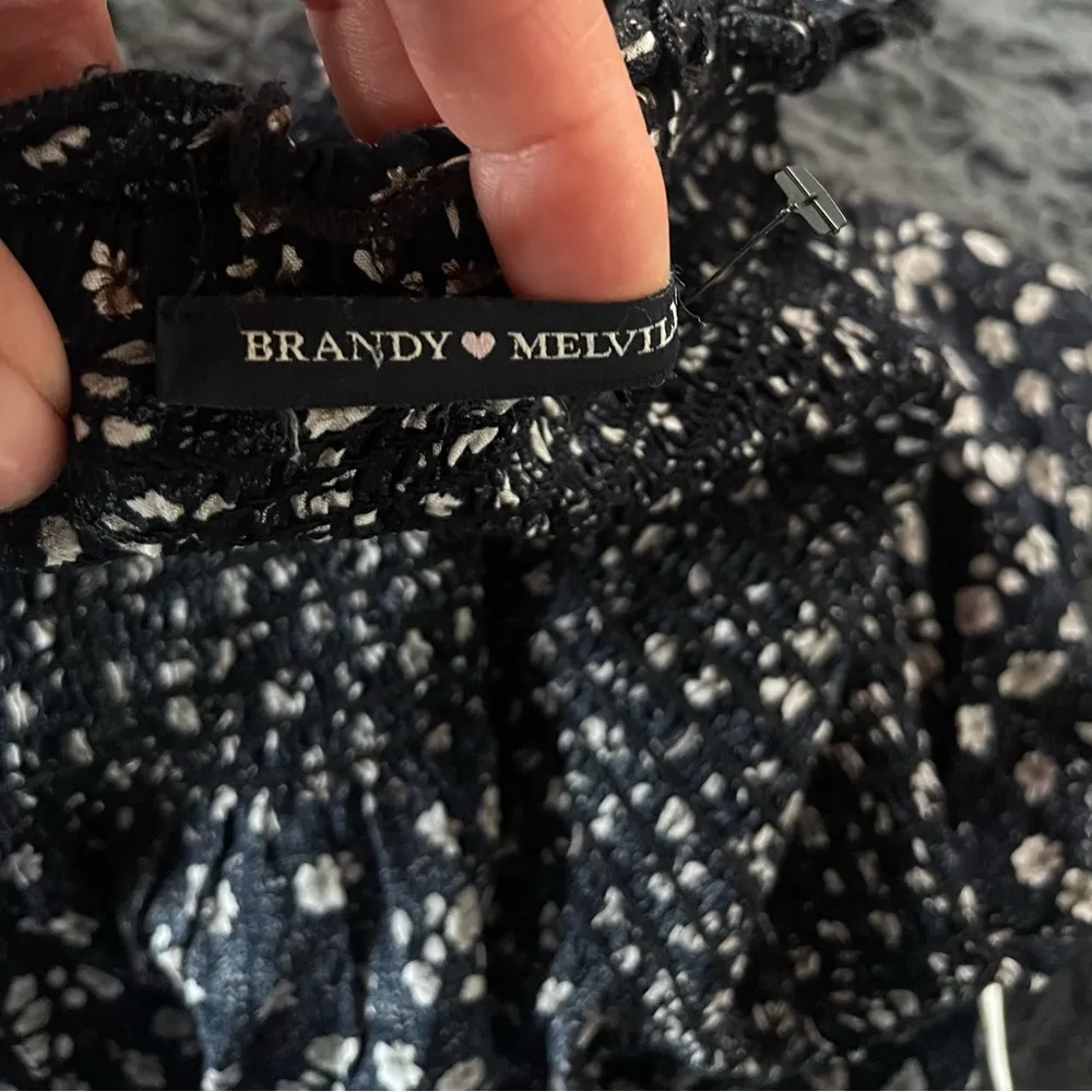 Brandy Melville short black dress with floral print XS - Image 3