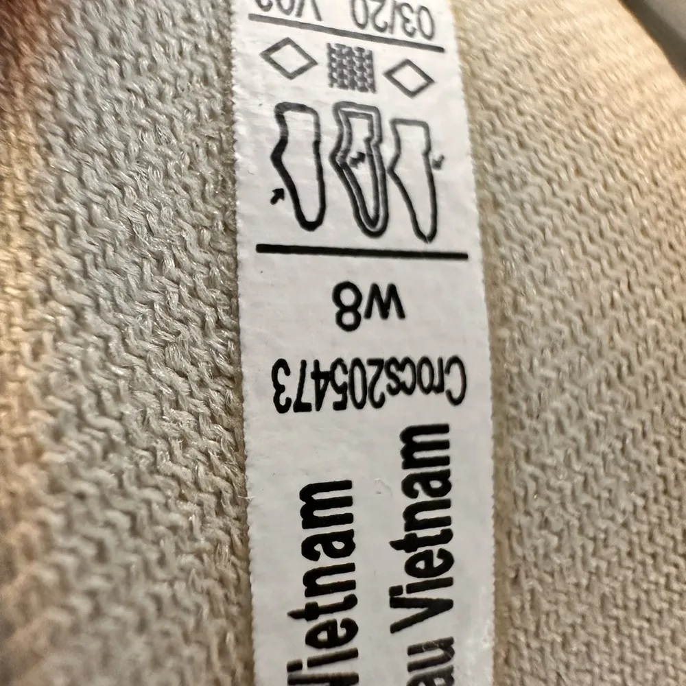 Crocs Women's Light Blue Sandals - Image 7