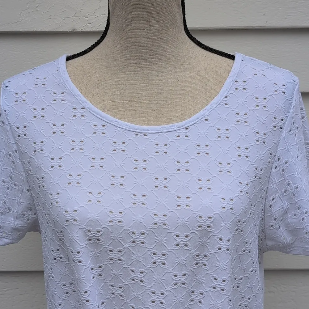 NWT Cable & Gauge White Eyelet Tie-Front Top - Image 2