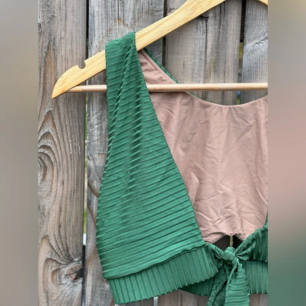 Pilyq Swim Emerald Key Hole Crop Top NWT - Image 11