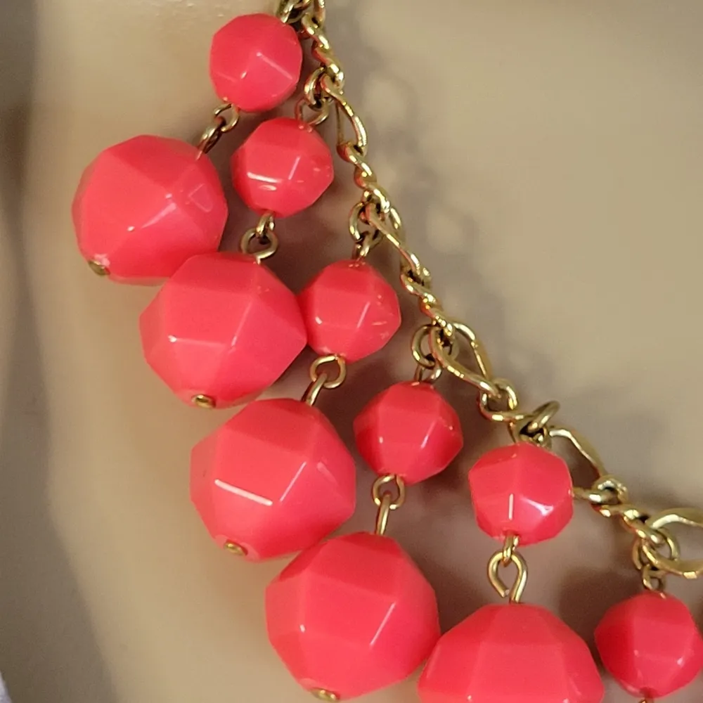 Kate Spade New York Gold Tone Faceted Salmon Resin Dangles Necklace - Image 9