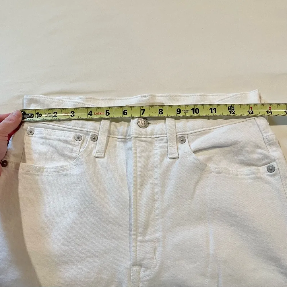 The Perfect Vintage Straight Jean in Tile White: Ripped Knee Edition 26 - Image 10