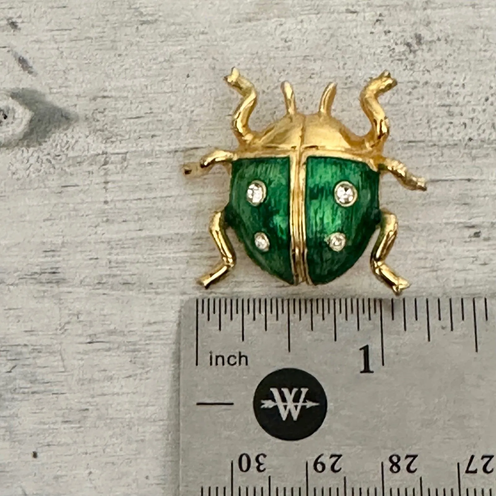 Kuman green ladybug beetle pin - Image 7