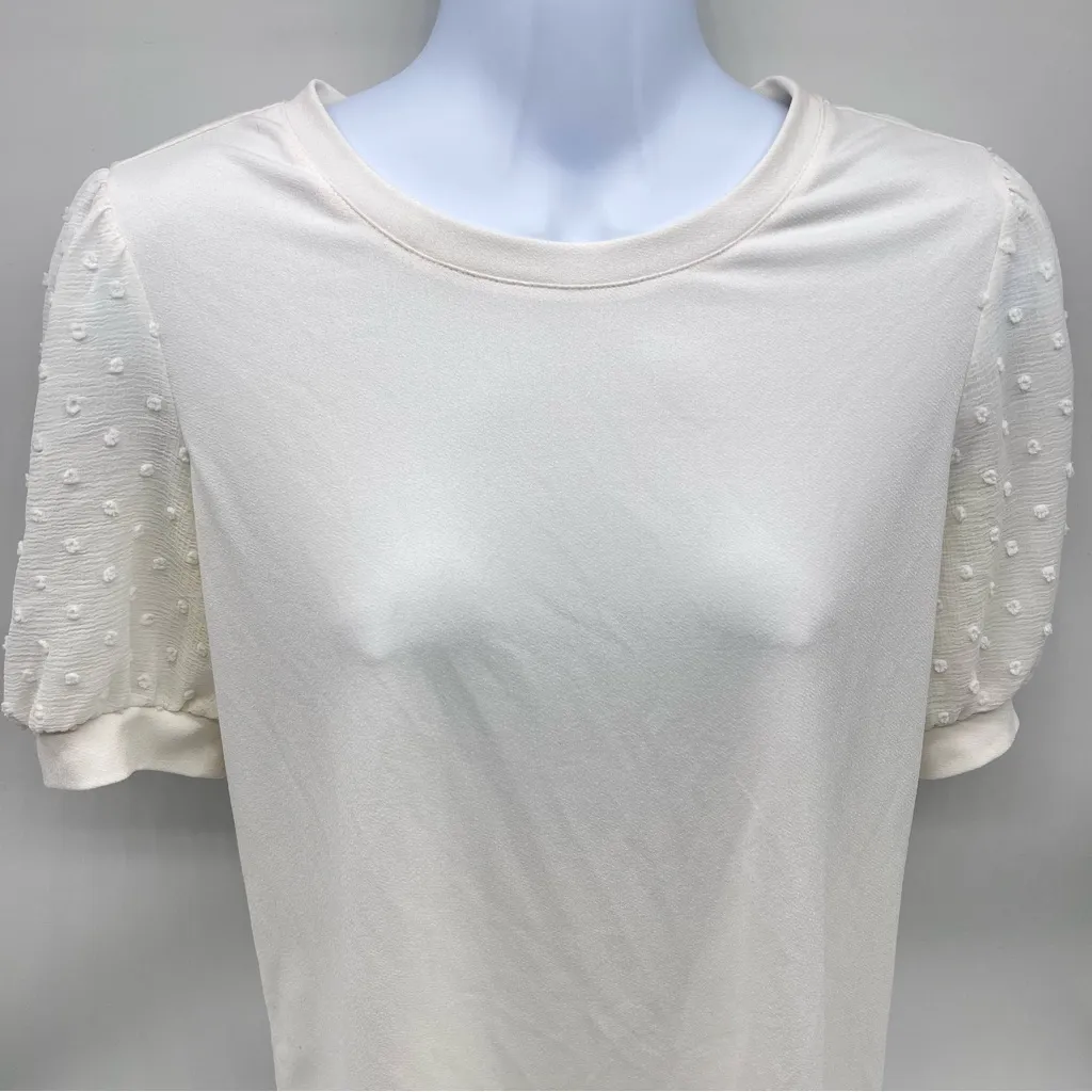 CeCe Ivory Textured Sleeve Tee - Image 2