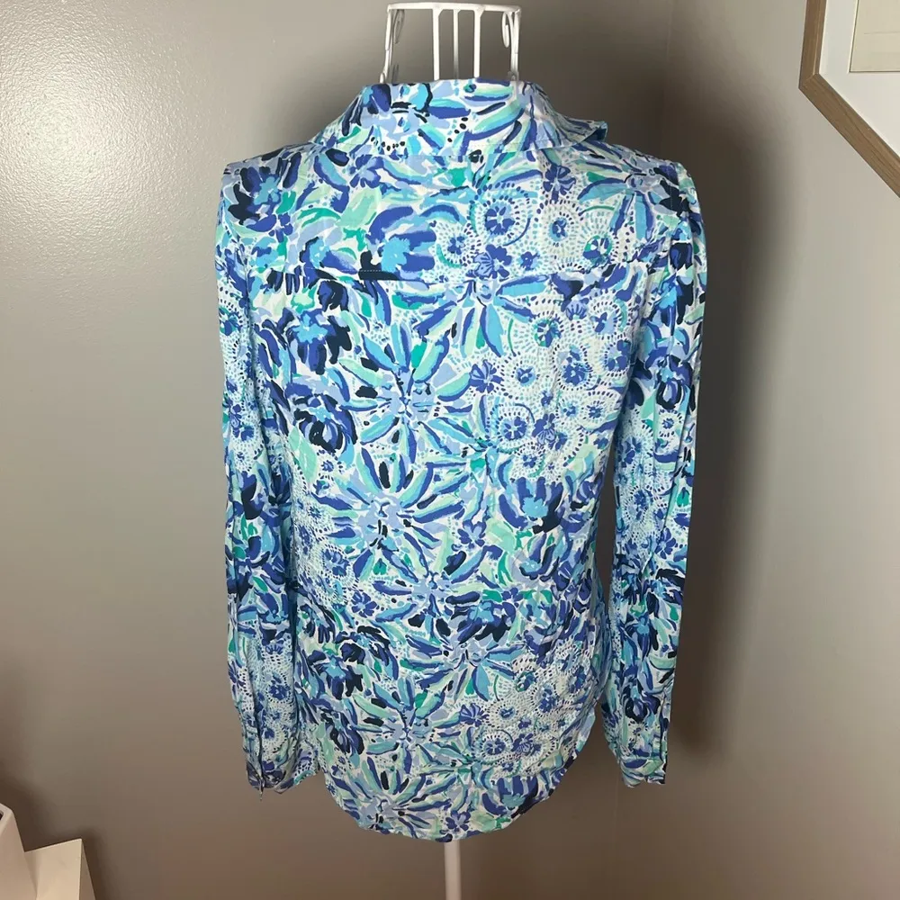 LILLY PULITZER Sea View Button Down Top Size XXS Iris Blue High Maintenance - Image 5