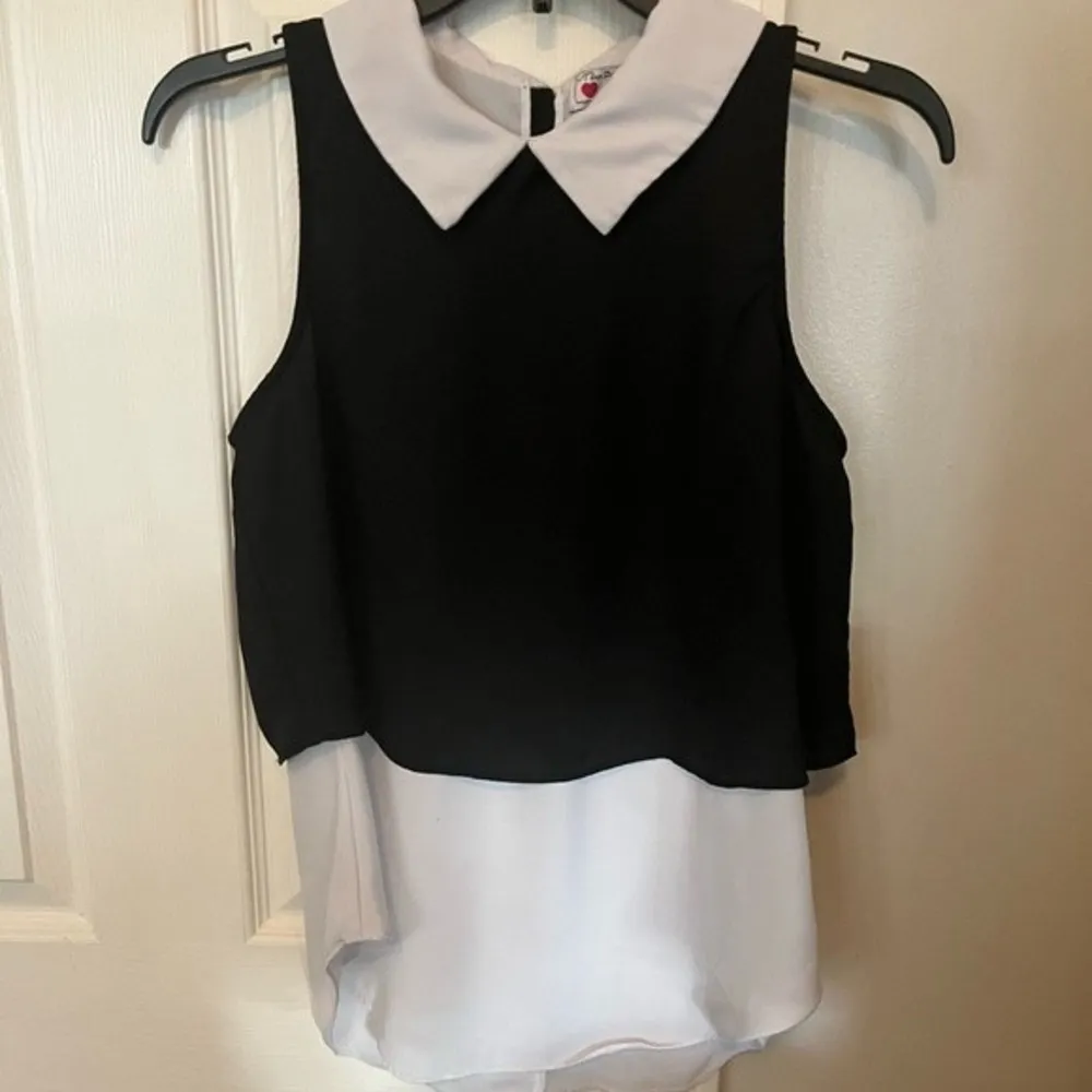 Black & White Collared Sleeveless Blouse Size XS - Image 2
