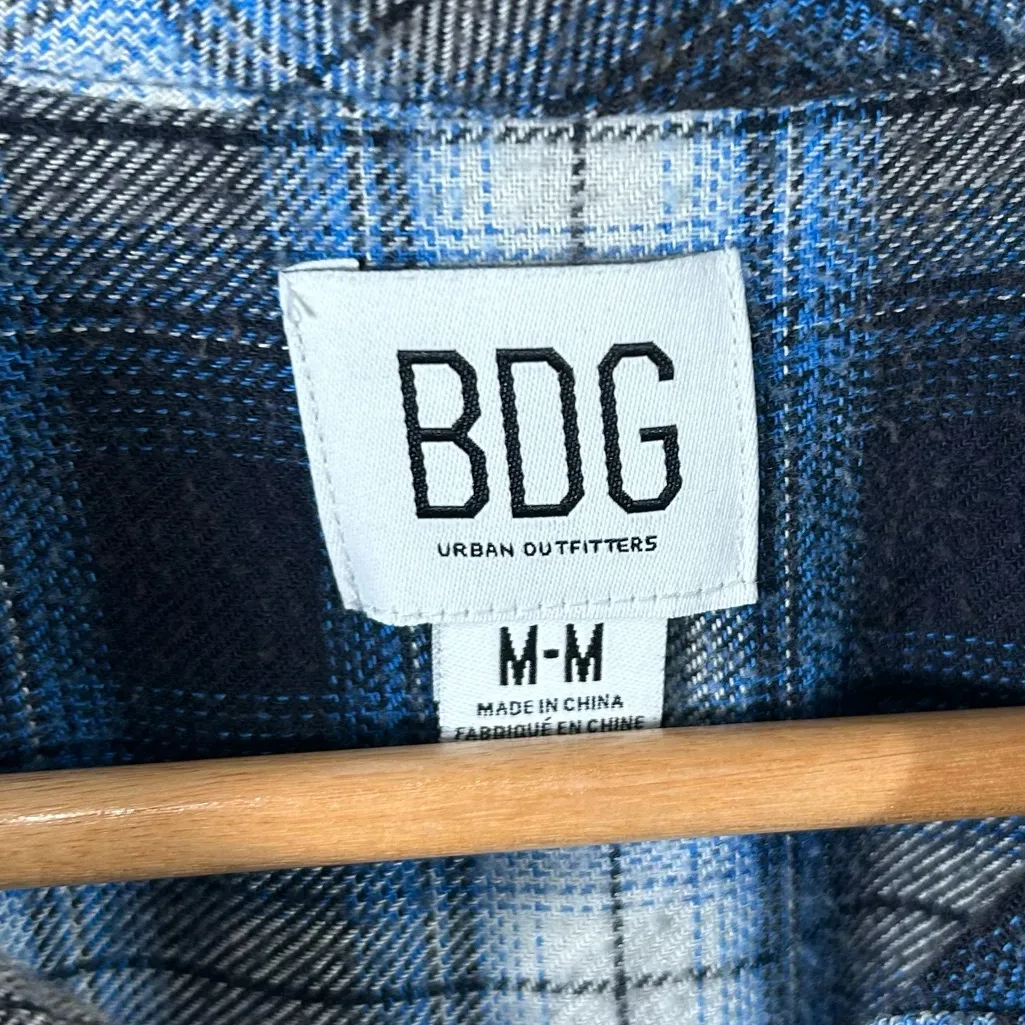 BDG Urban Outfitters Oversized Plaid Flannel Shirt Blue Black Women’s Medium - Image 3