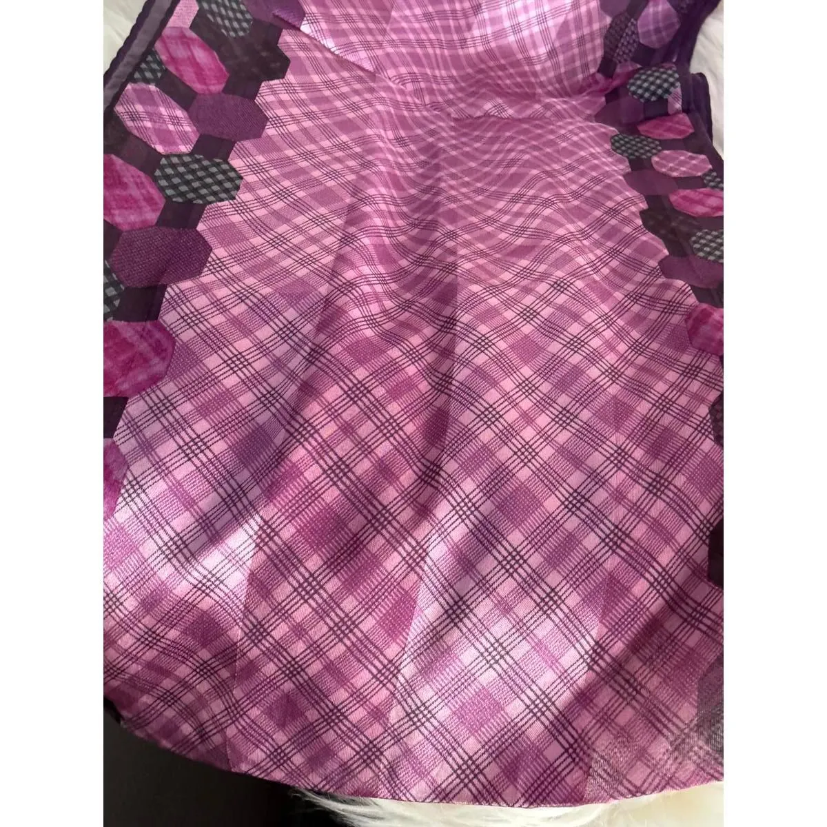 Oscar de la Renta Purple Silk Scarf with Geometric Pattern - Image 8