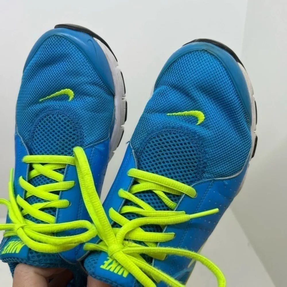 Nike Training Blue Volt Green Athletic Training Shoes 454445-431 Women's Size 8 - Image 4