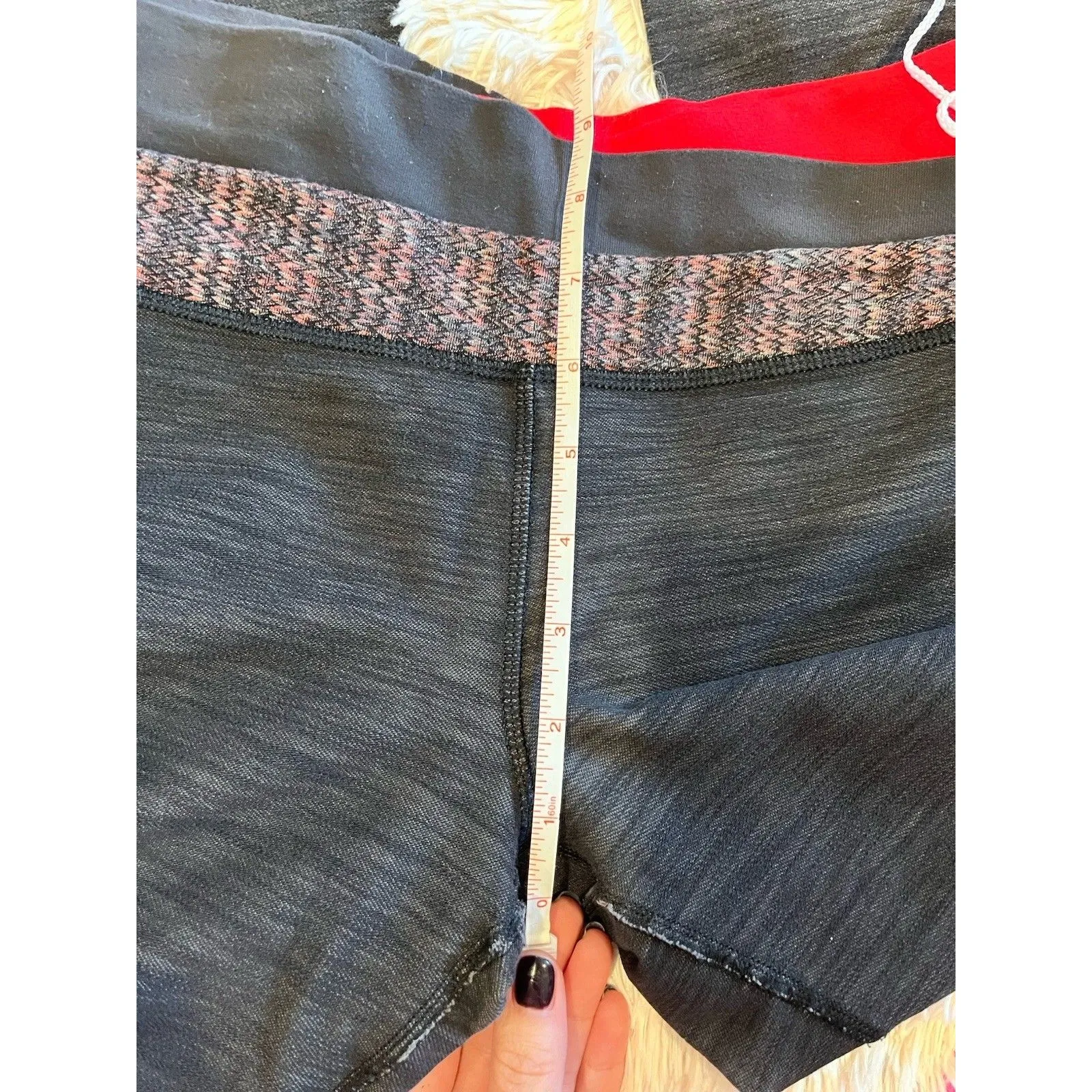 lululemon Leggings Heathered Gray Red Waistband Size 8 Inseam 27’’ - Image 13
