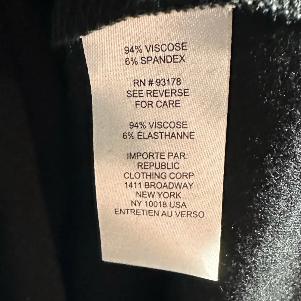 Perfect Feminine Black Viscose Tee with Short Puff Sleeves, T by Tahari - Image 3