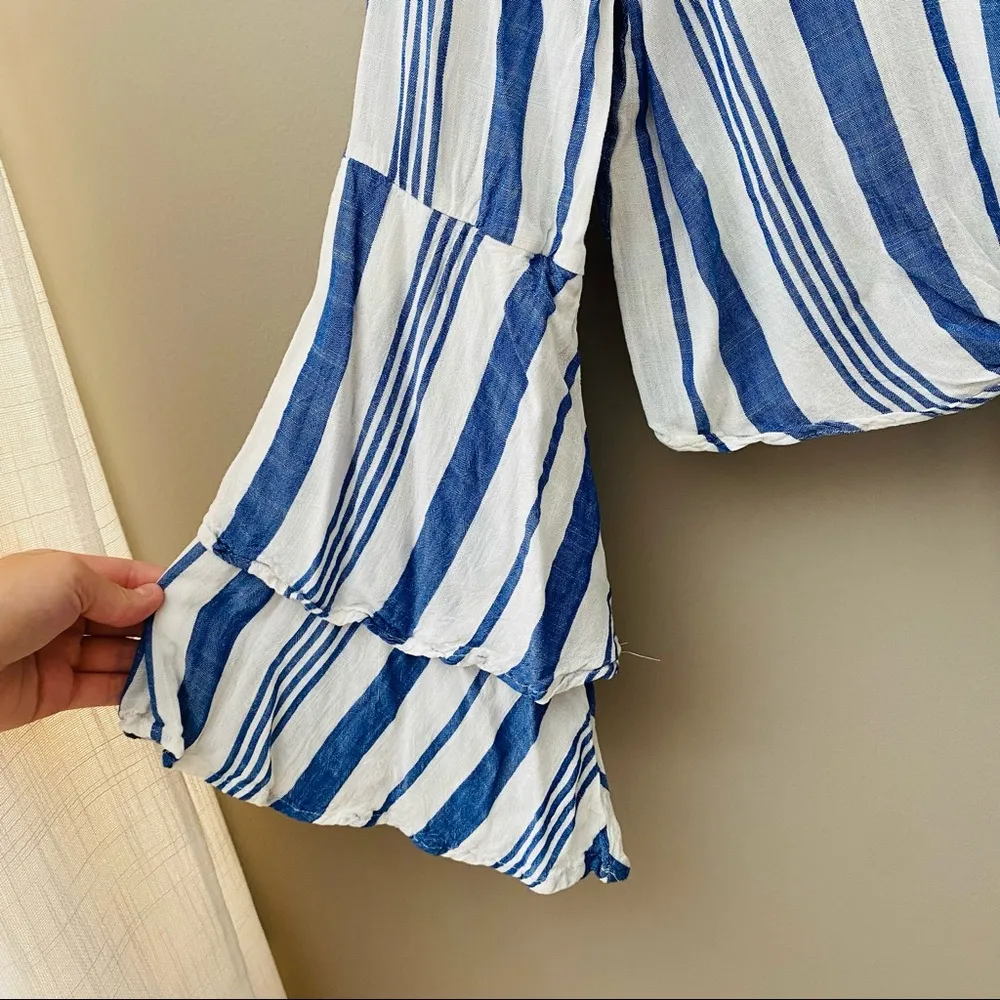 Altar'd State Striped Cropped Blouse Blue/White Sz Small - Image 4