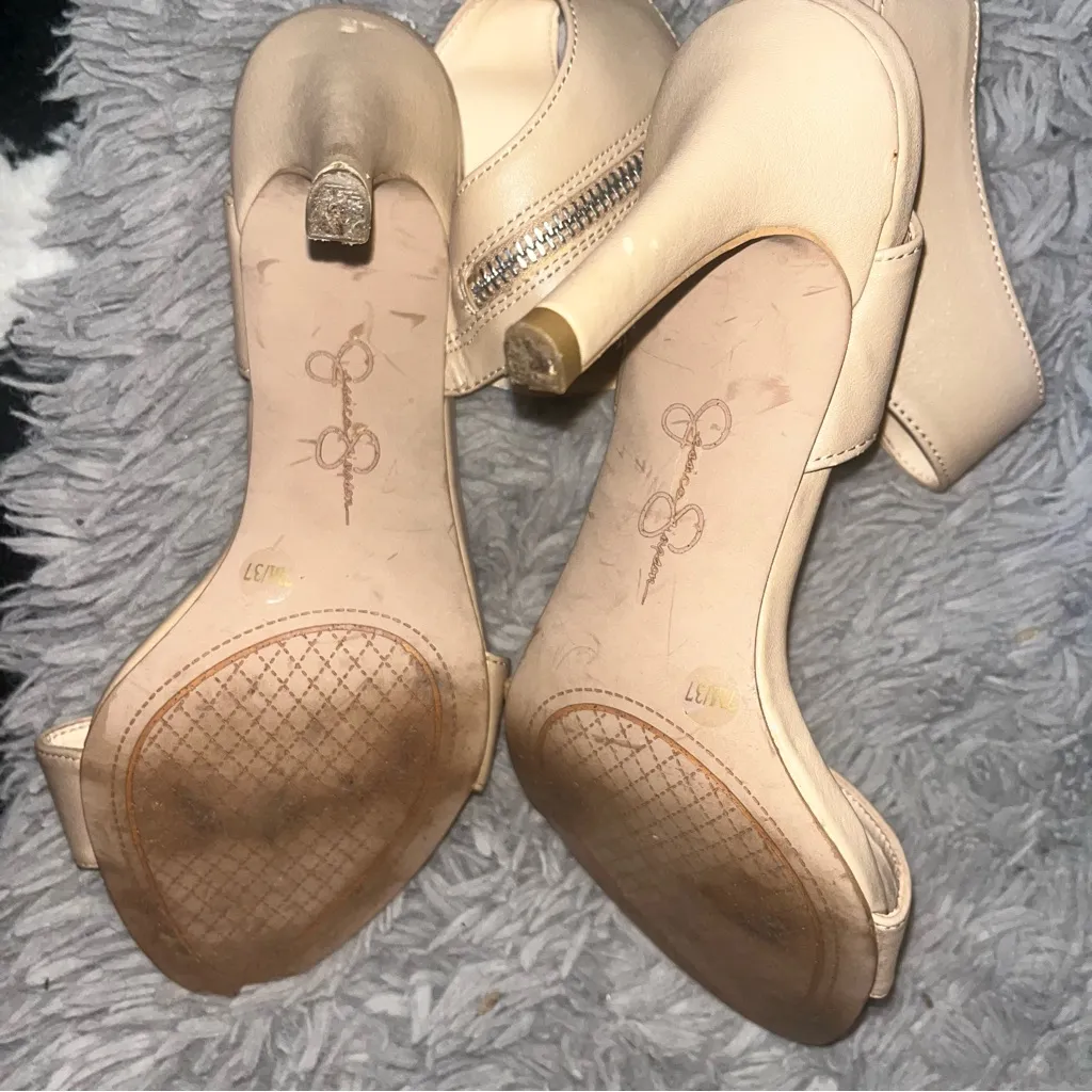 Jessica Simpson Tan Heels Elegant Design - Image 4