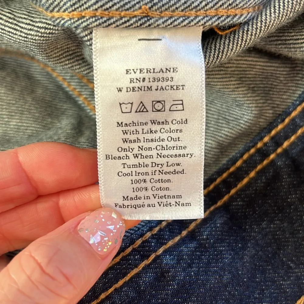 Like new Everlane denim jacket. Size 1X - Image 5