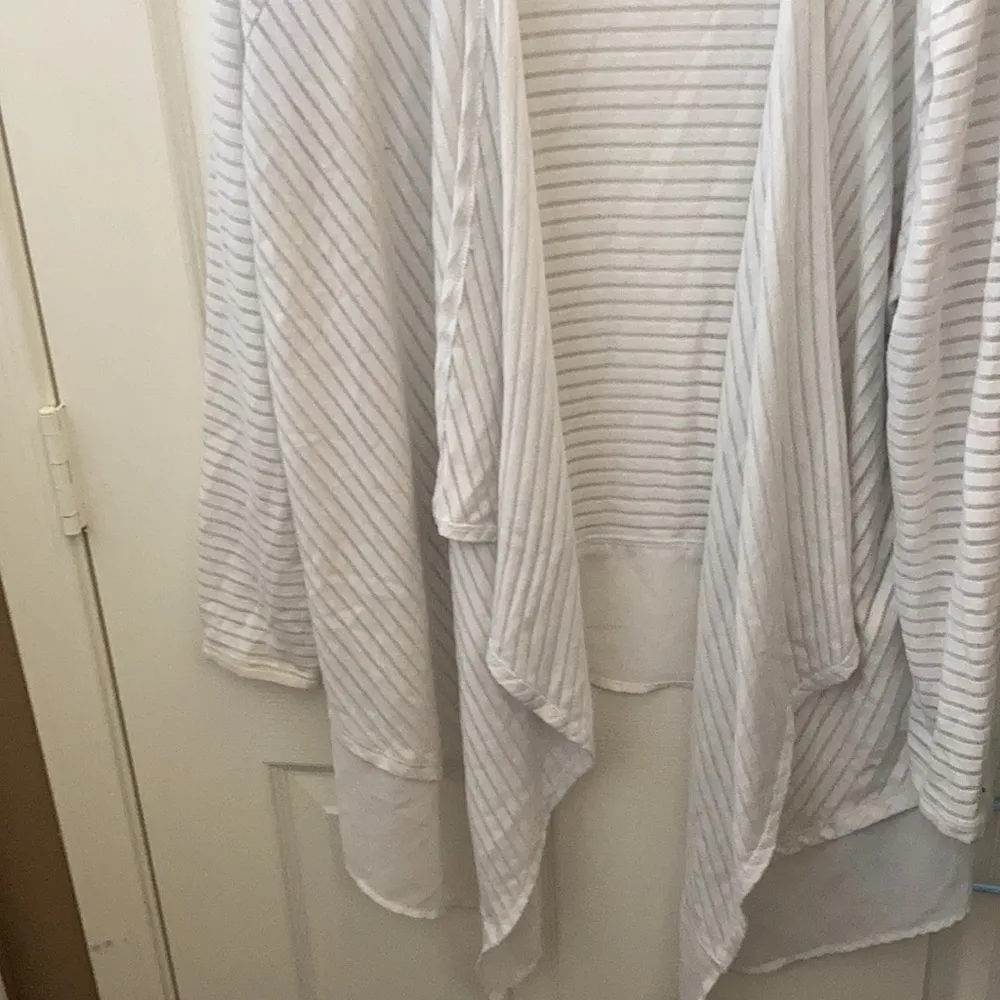 FINAL MARKDOWN I.n.c cardigan xl - Image 2