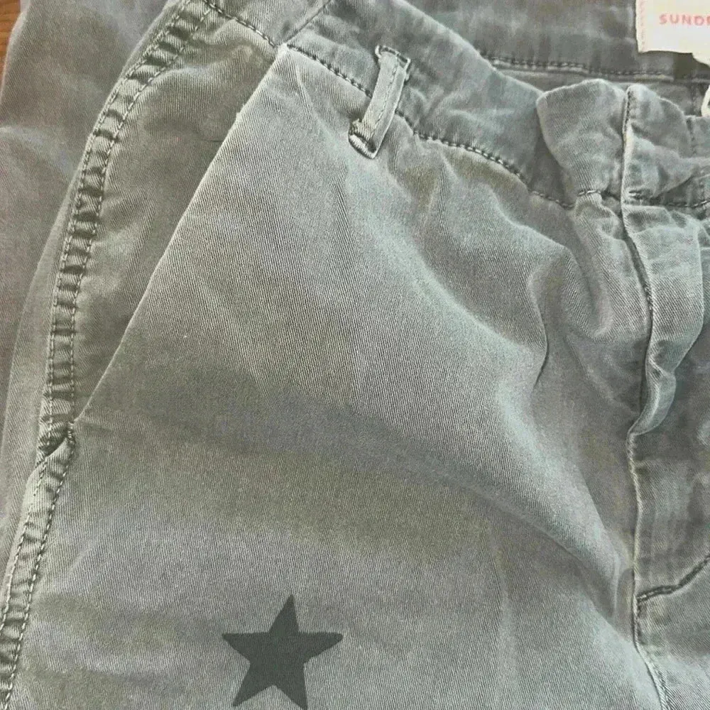 Sundry women's Gray Star-Printed Chino Pants Casual Slim Fit size 27 - Image 6