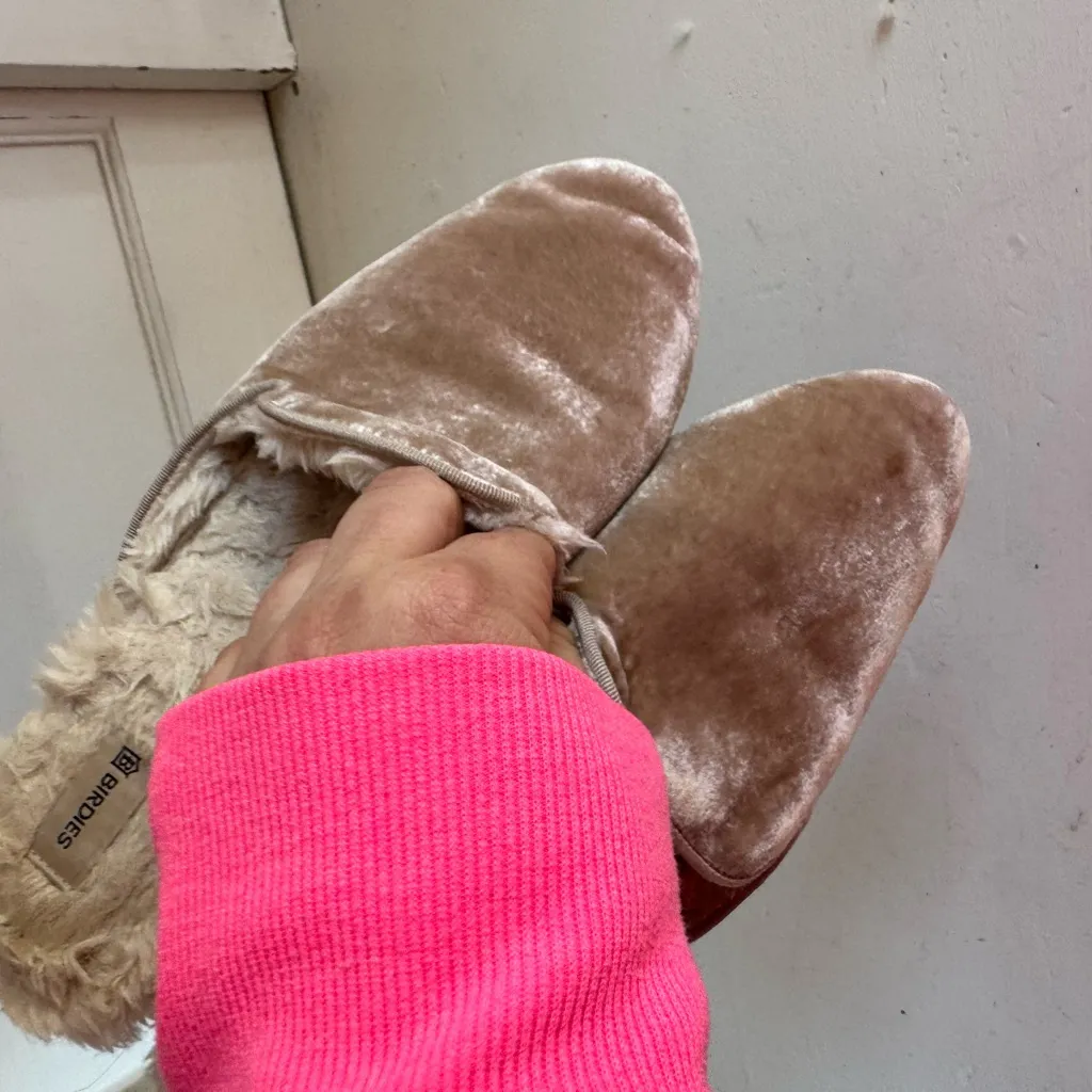 Birdies The Phoebe tan velvet faux fur mules size 6.5 - Image 8