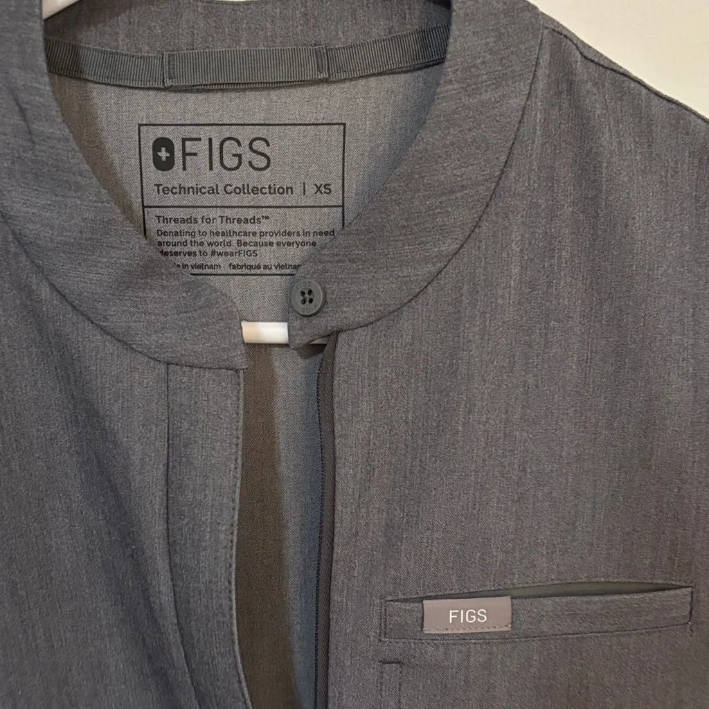 Figs Graphite Scrub Set - Image 2