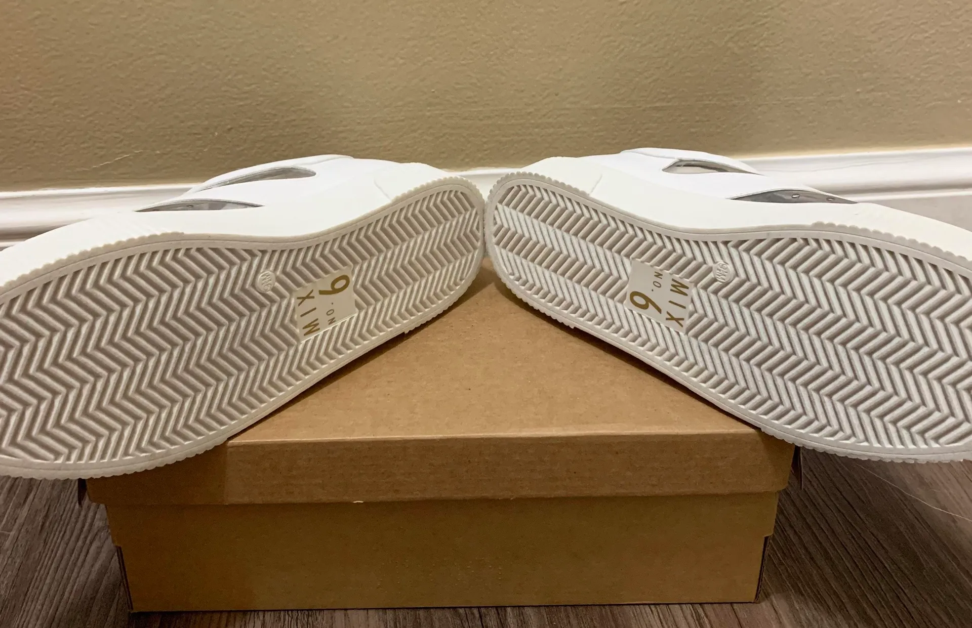 White Emmalyn Platform Sneaker Size 9.5 - Image 9