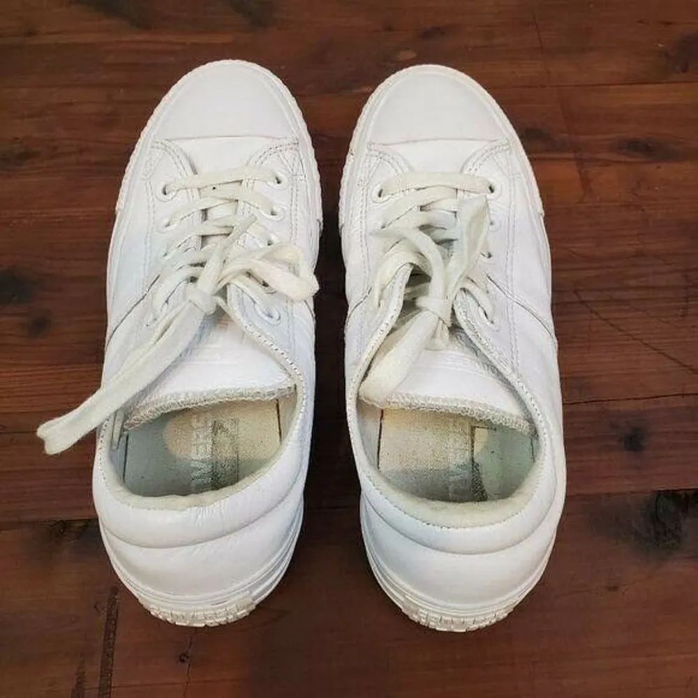 Converse Womens Shoes Size 6 White Leather Chuck Taylors Lace-Up  Low Top - Image 4