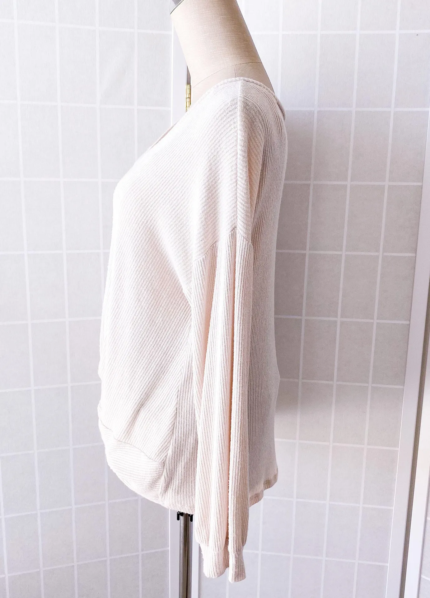 Naïf  Oatmeal Twisted Front Long Sleeve Knit Top - Image 4