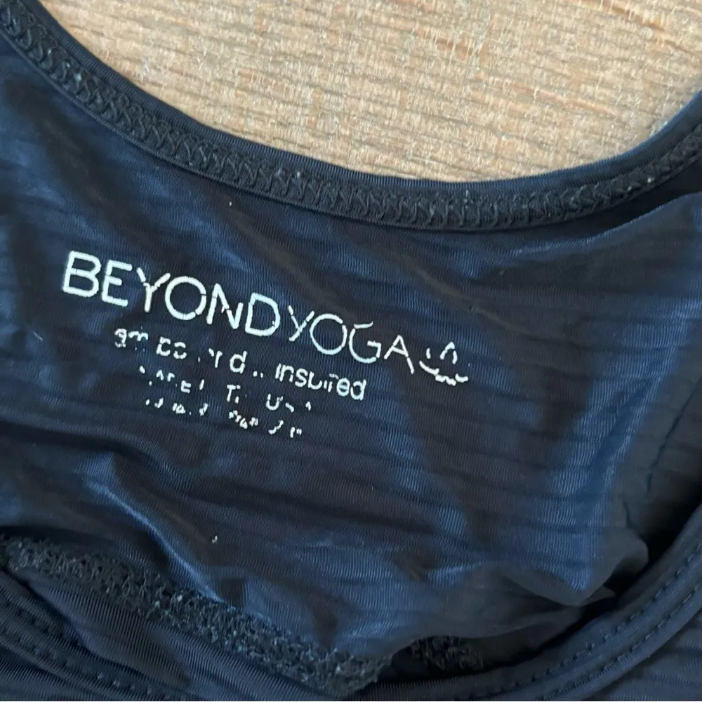 beyond yoga black sheer draped open cutout back tank top - Image 3
