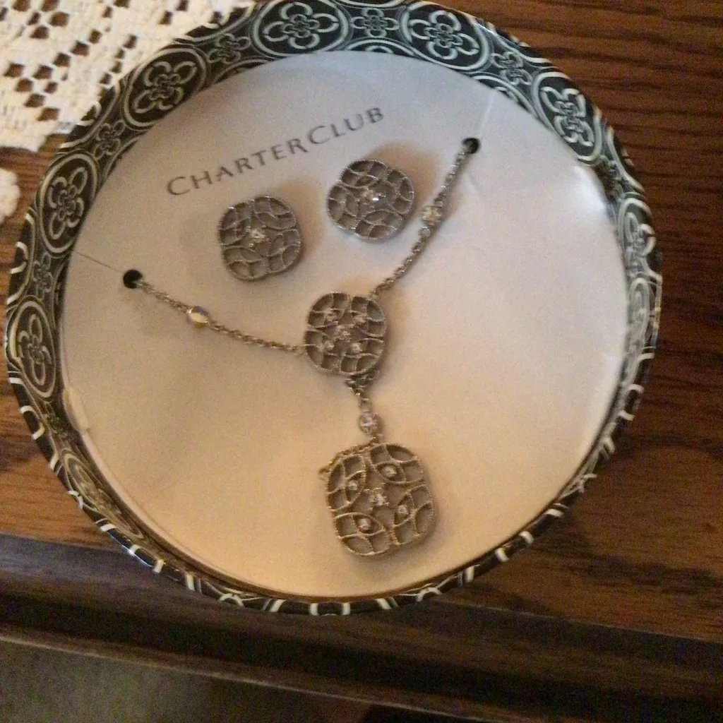 Charter Club Earrings and Pendant Set in Filigree Silvertone NIB - Image 6