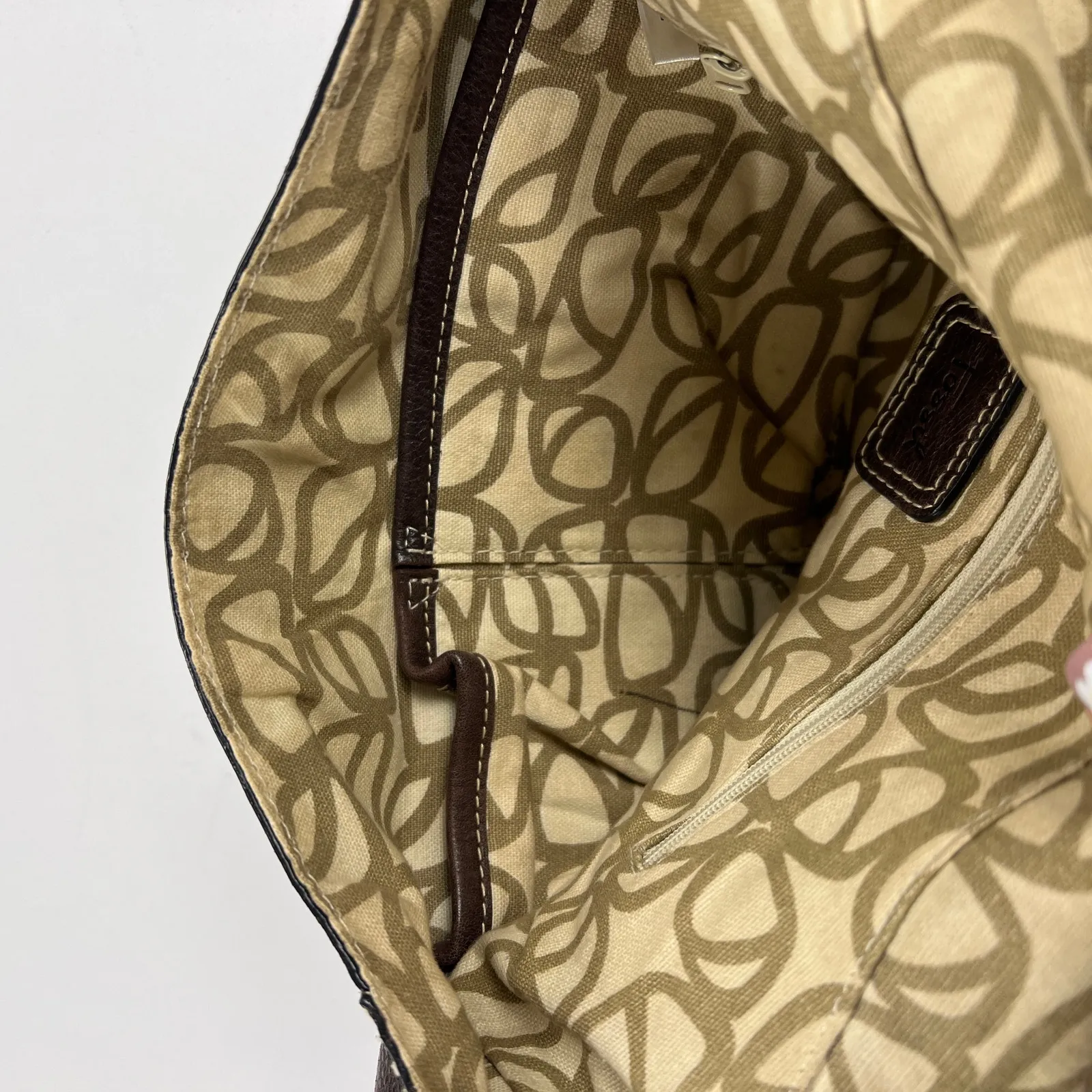 Fossil Pebbled Leather Crossbody Bag Rich Chocolate Brown Contrast Stitching - Image 13