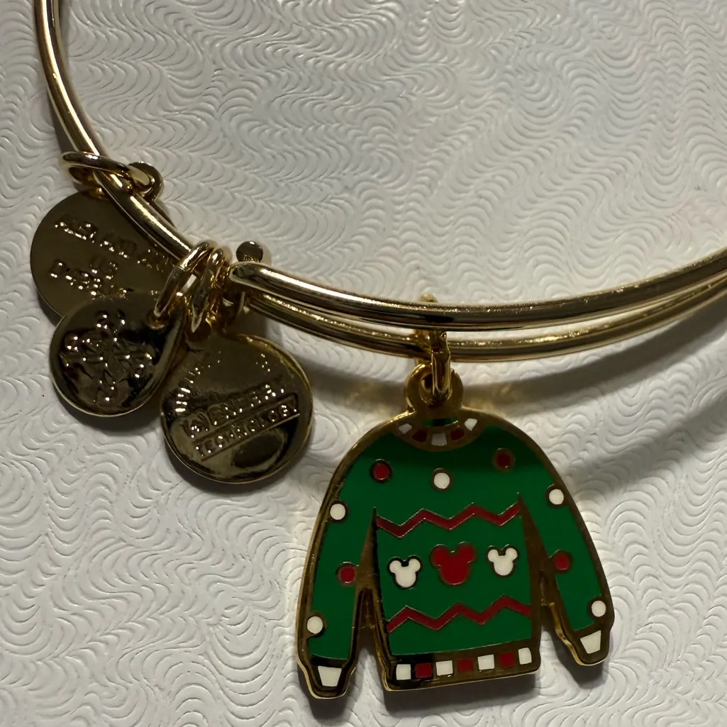 Disney's Festive Gold Bangle with Green Mickey Mouse Sweater Charm - Image 3