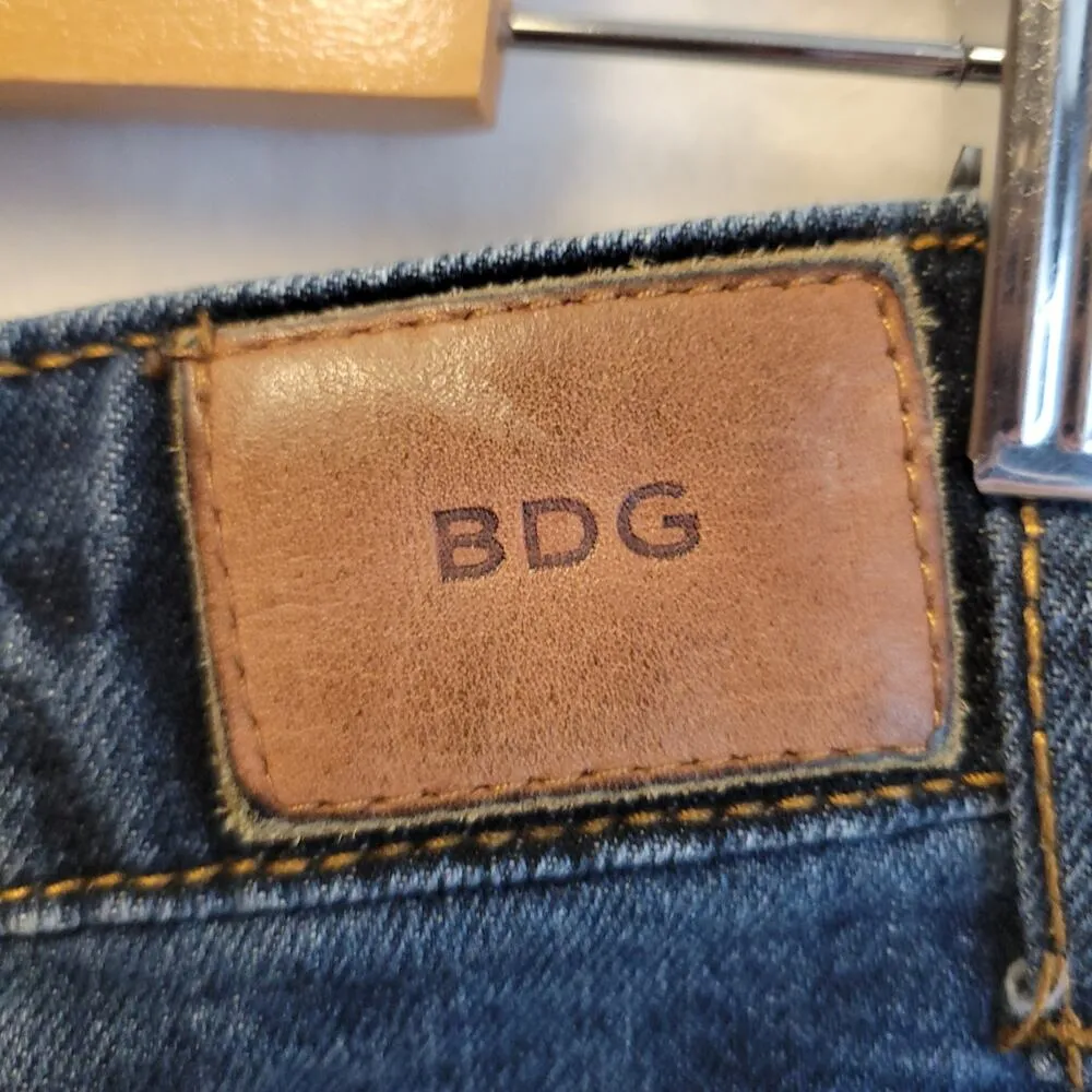 BDG Mid Rise Alexa 5 Pocket Shortie Denim Shorts Vacation Utility Women Size 32W - Image 4