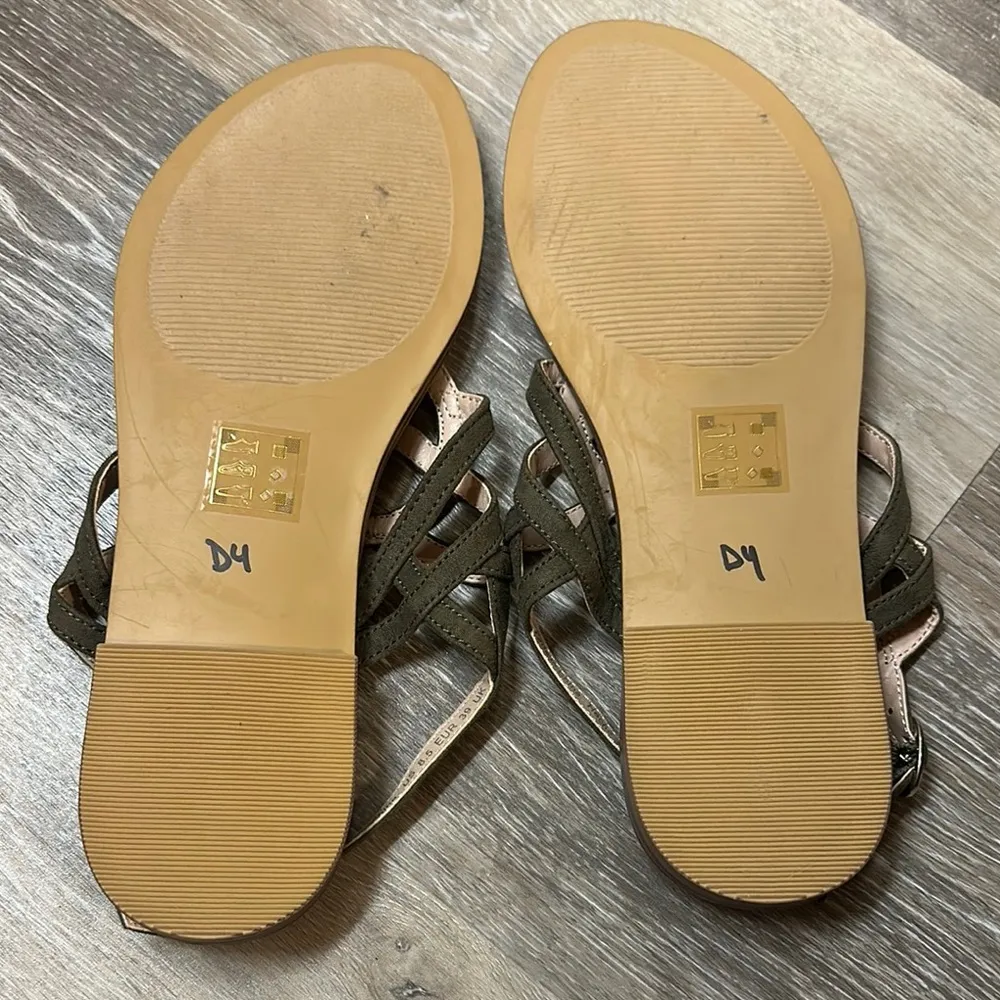 Market & Spruce Women's Strappy Sandals in Olive Green - Image 3