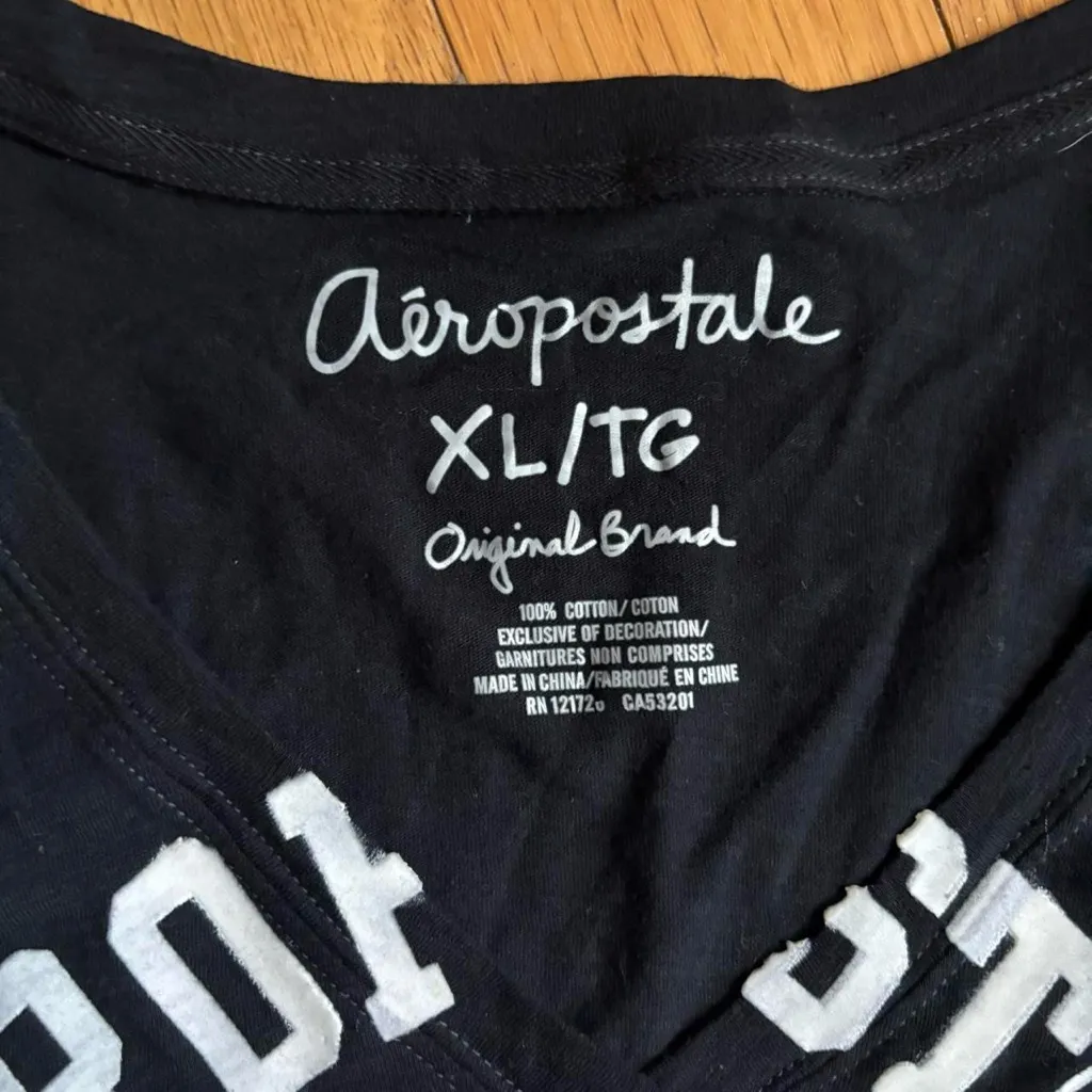 Vintage Y2K 2000s Aeropostale Black V neck - Image 4