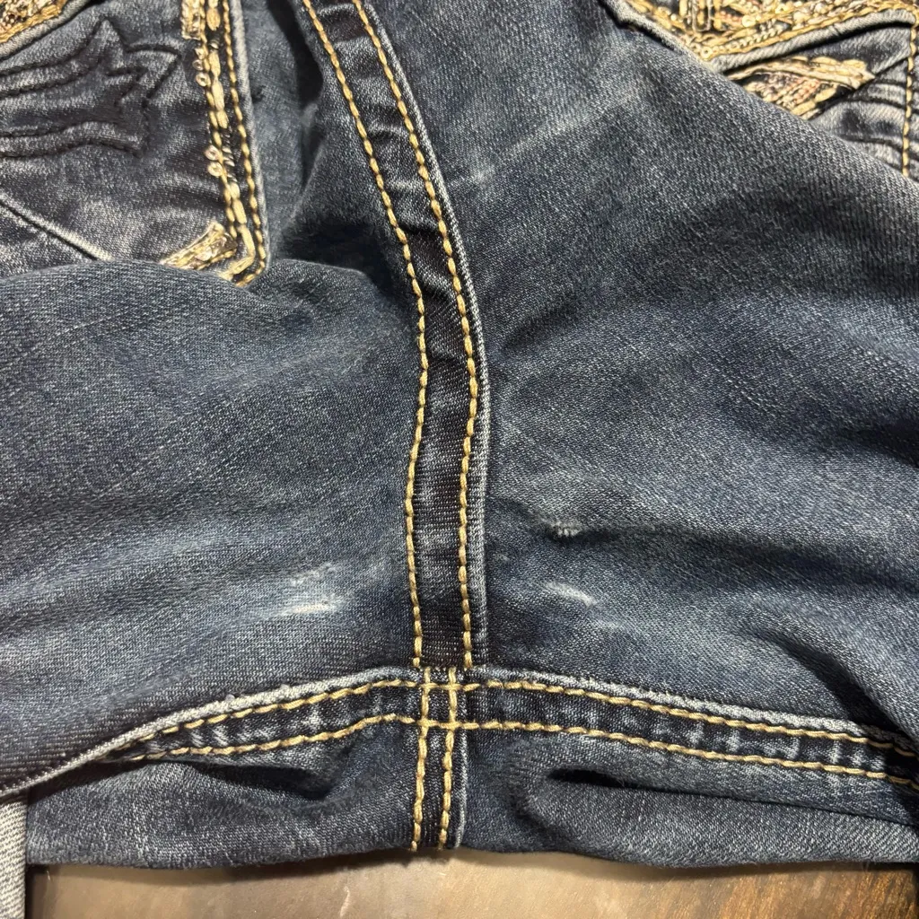 Miss Me Junior's Medium Wash Slim Beaded Skinny Leg Blue Denim Jeans Size 27 - Image 8